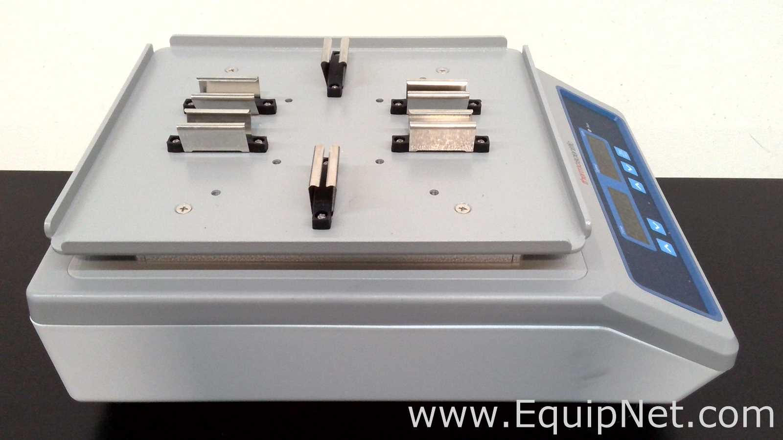 Thermo Scientific 88882005 Digital Microplate Shaker