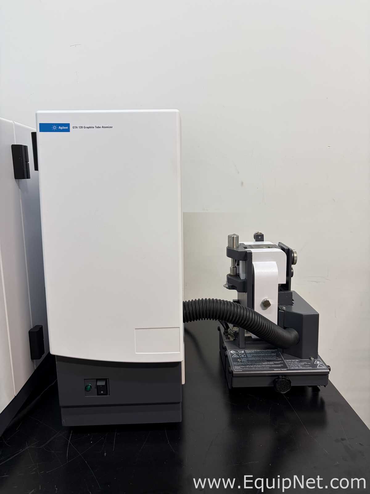 Espectrômetro de Absorção Atômica Agilent Technologies G8436A