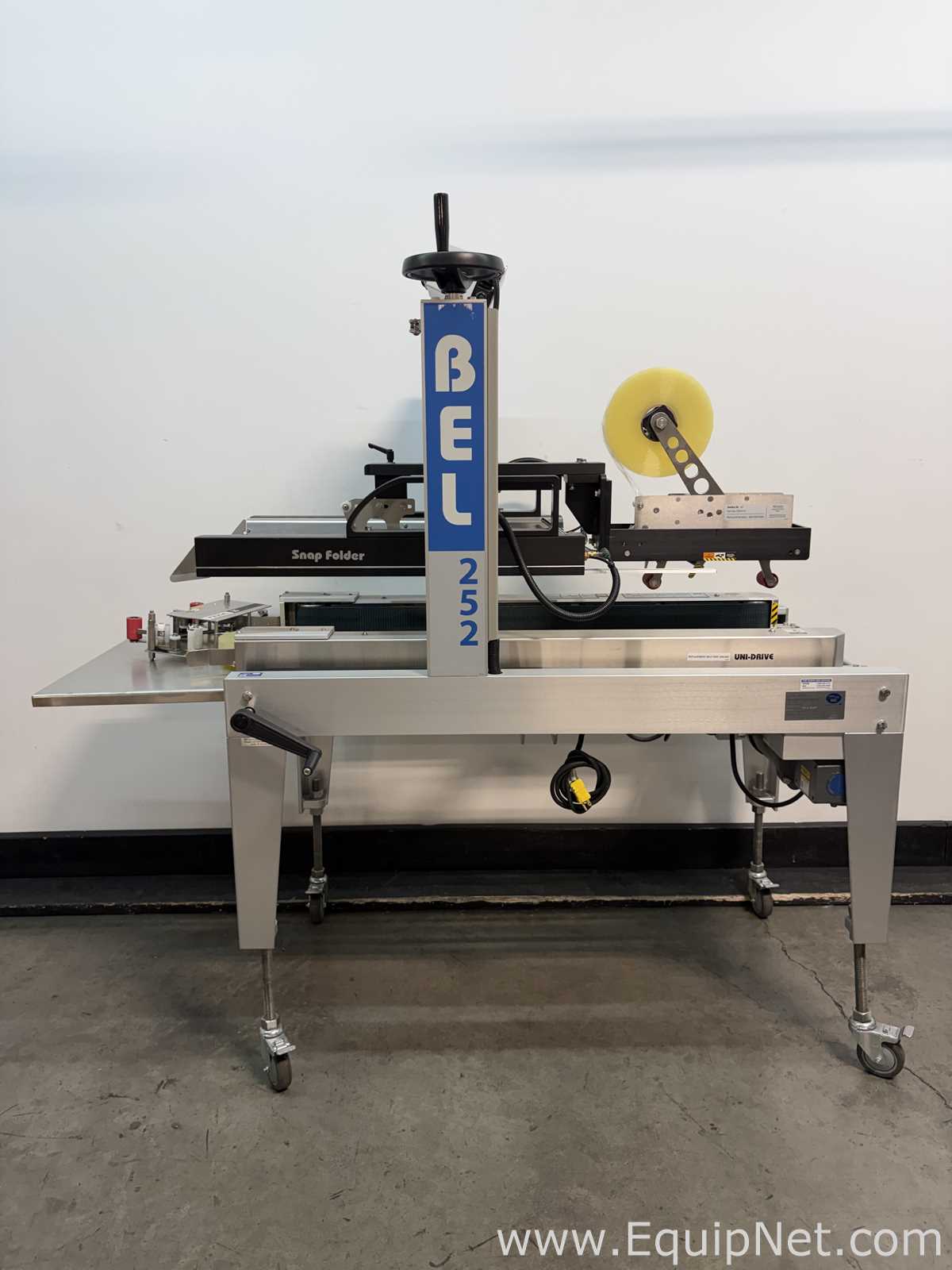 Máquina de Colocar Fita Wexxar Bel BEL 252