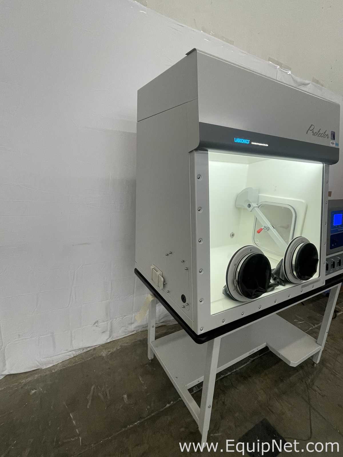 Labconco Protector Controlled Atmosphere Glove Box