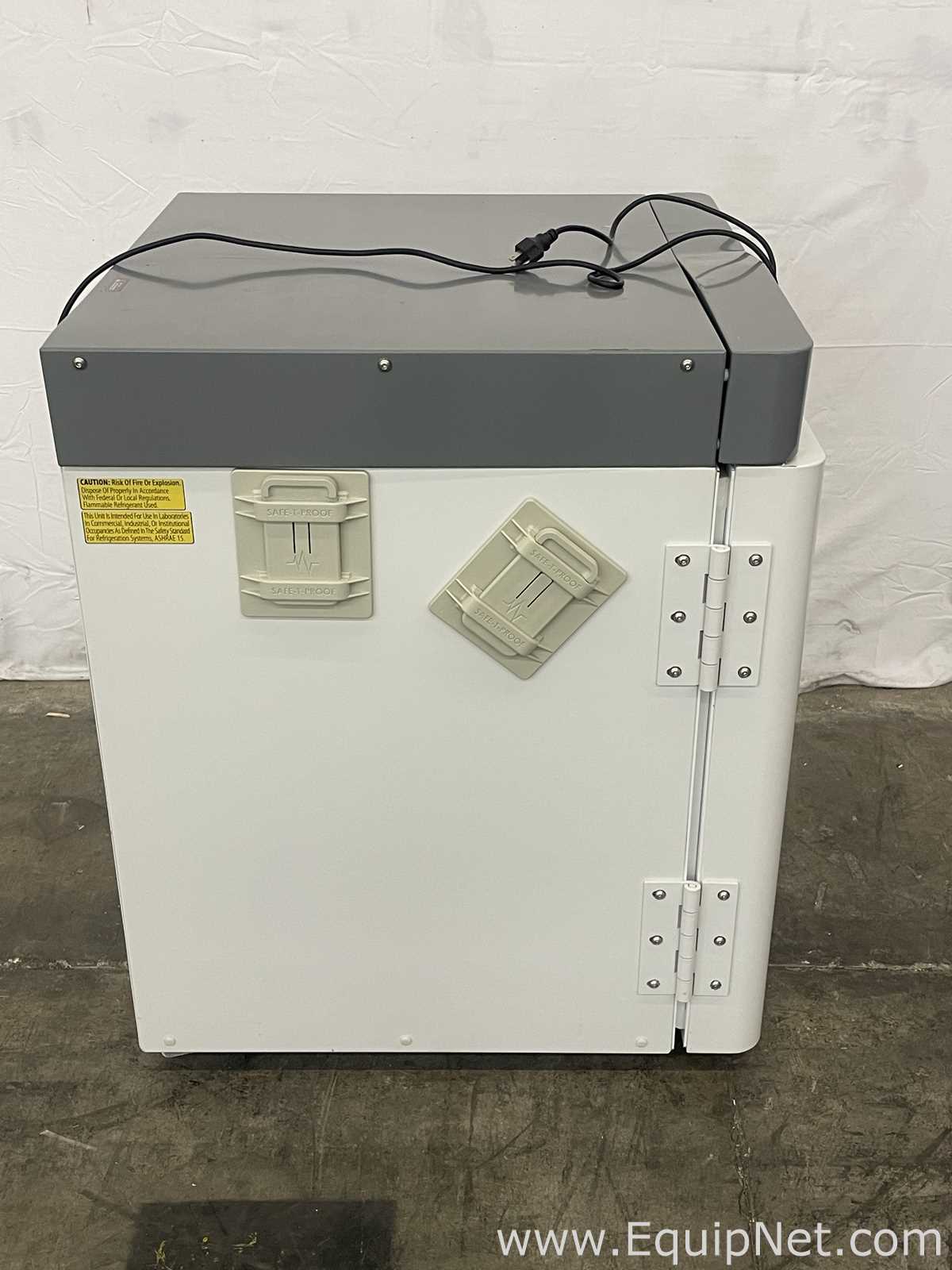 Congelador Stirling Ultracold  SU105UE