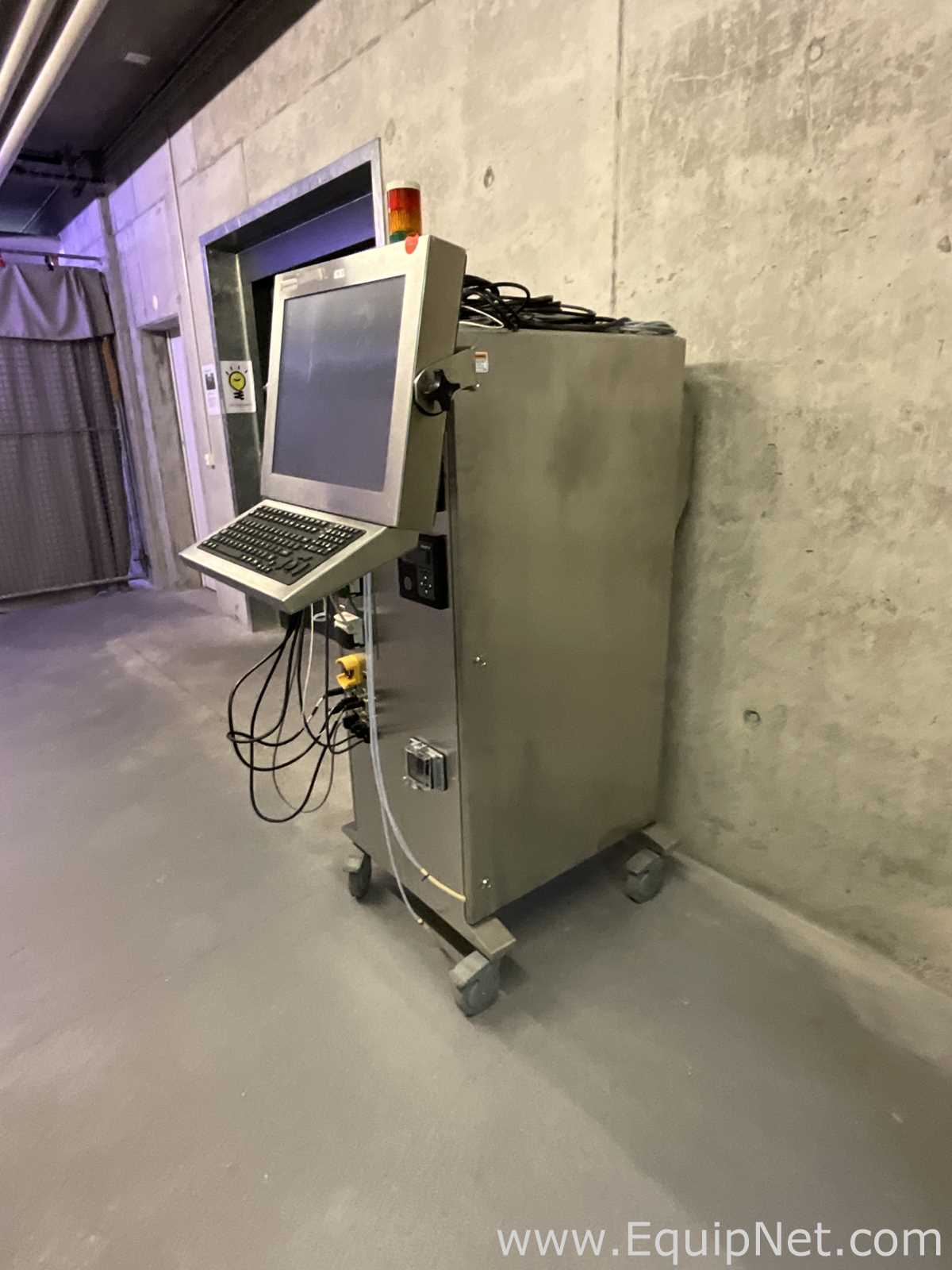 Finesse Solutions, Inc. TruViu Bioreactor with Hope Industrial Systems HIS-UM19-STAF LCD Monitor