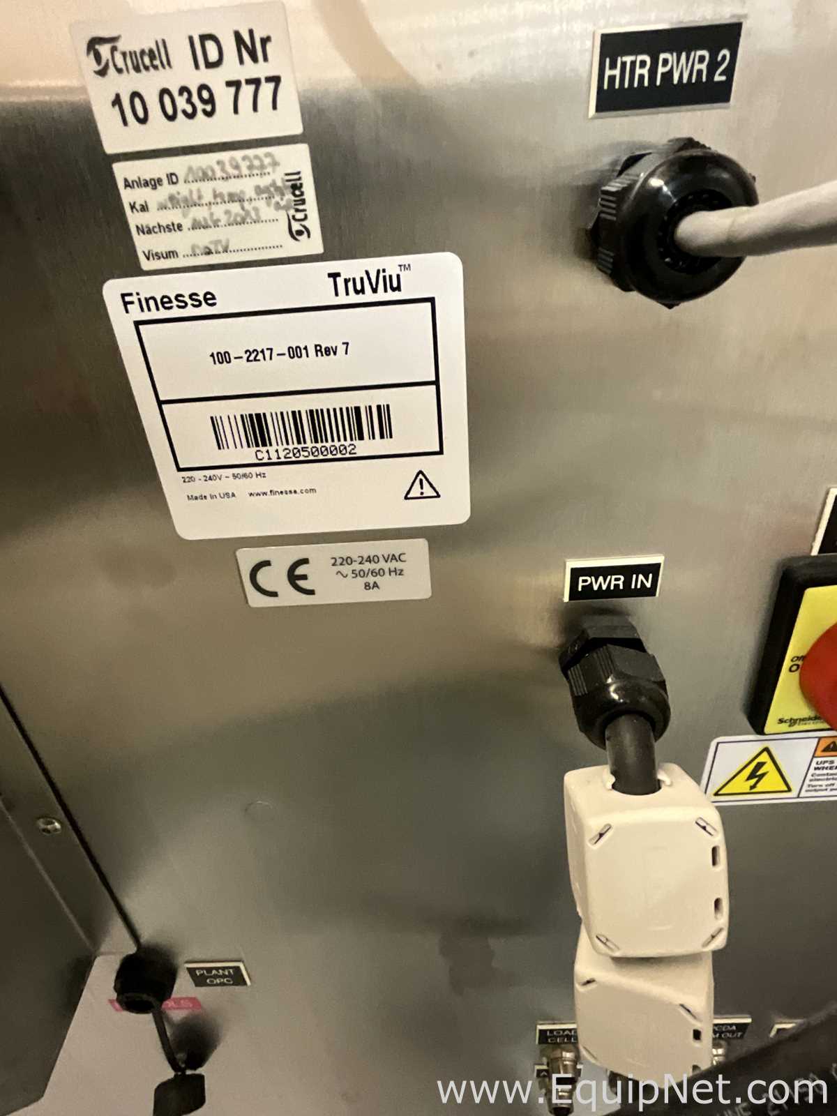 Finesse Solutions, Inc. TruViu Bioreactor with Hope Industrial Systems HIS-UM19-STAF LCD Monitor