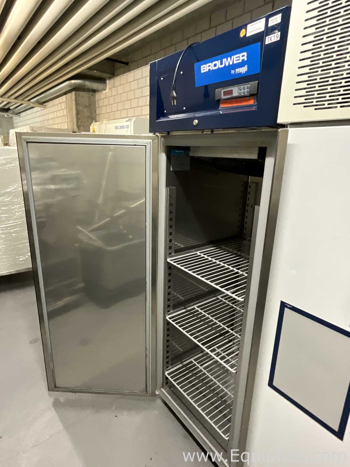 Linhas de Lavadora e Secador de Vidraria Brouwer LF700