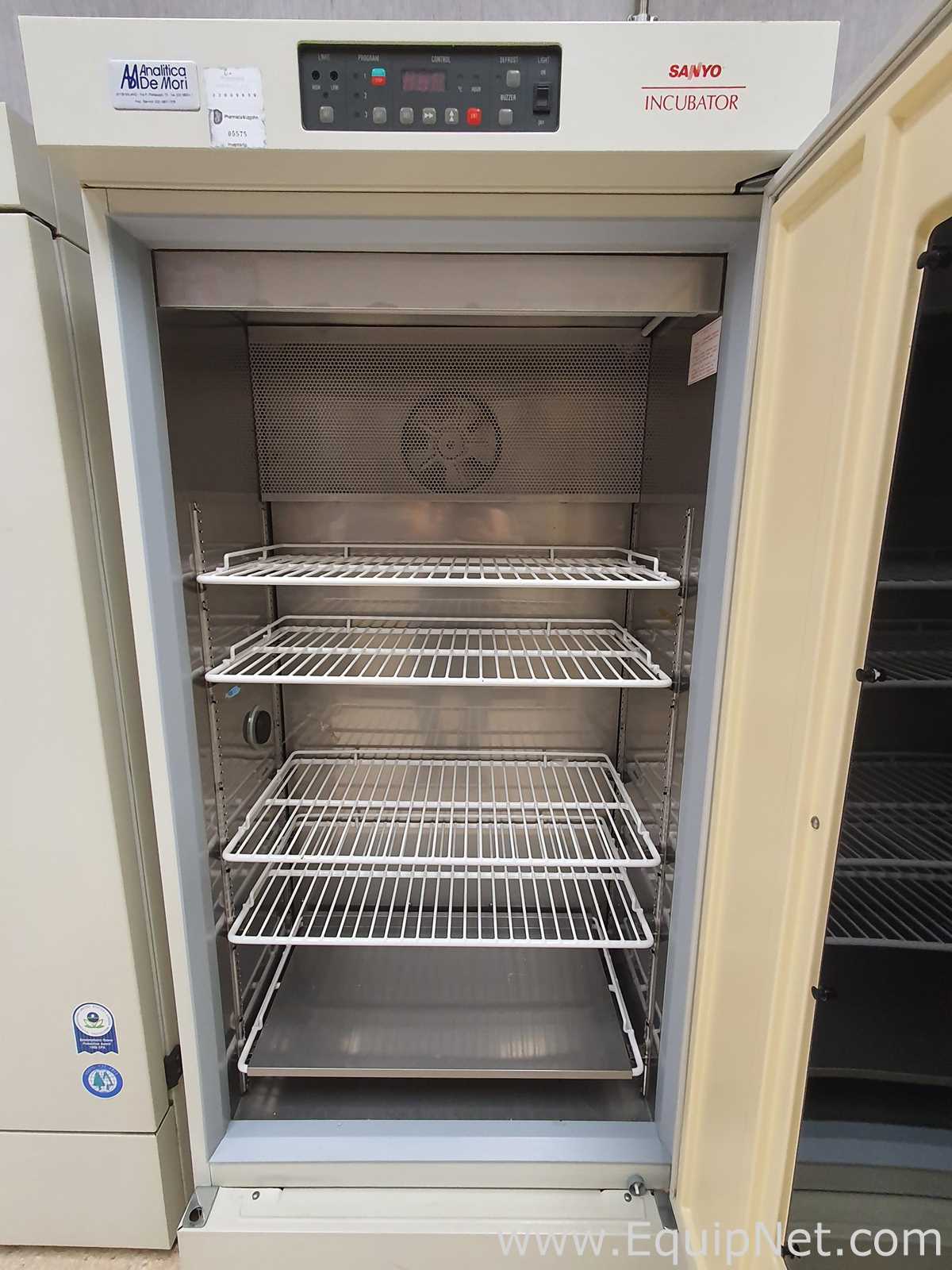 Sanyo MIR-253 Incubator