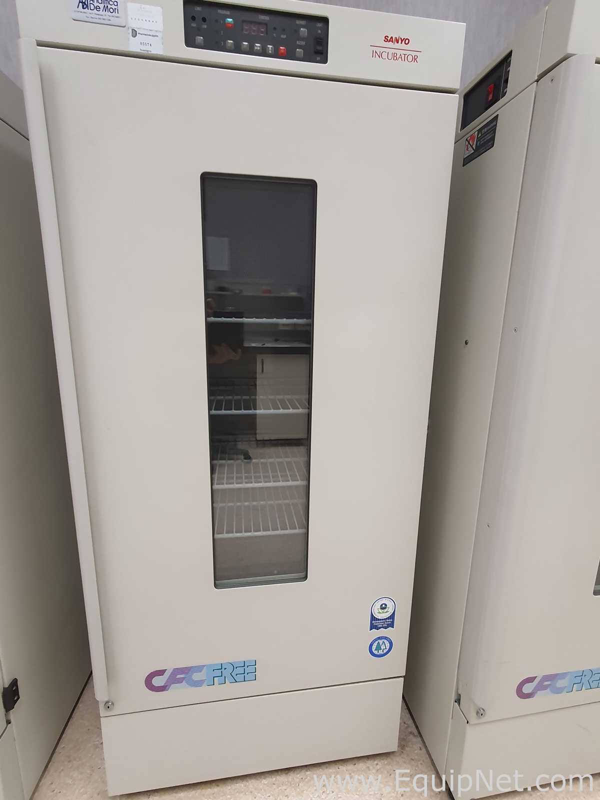 Sanyo MIR-253 Incubator