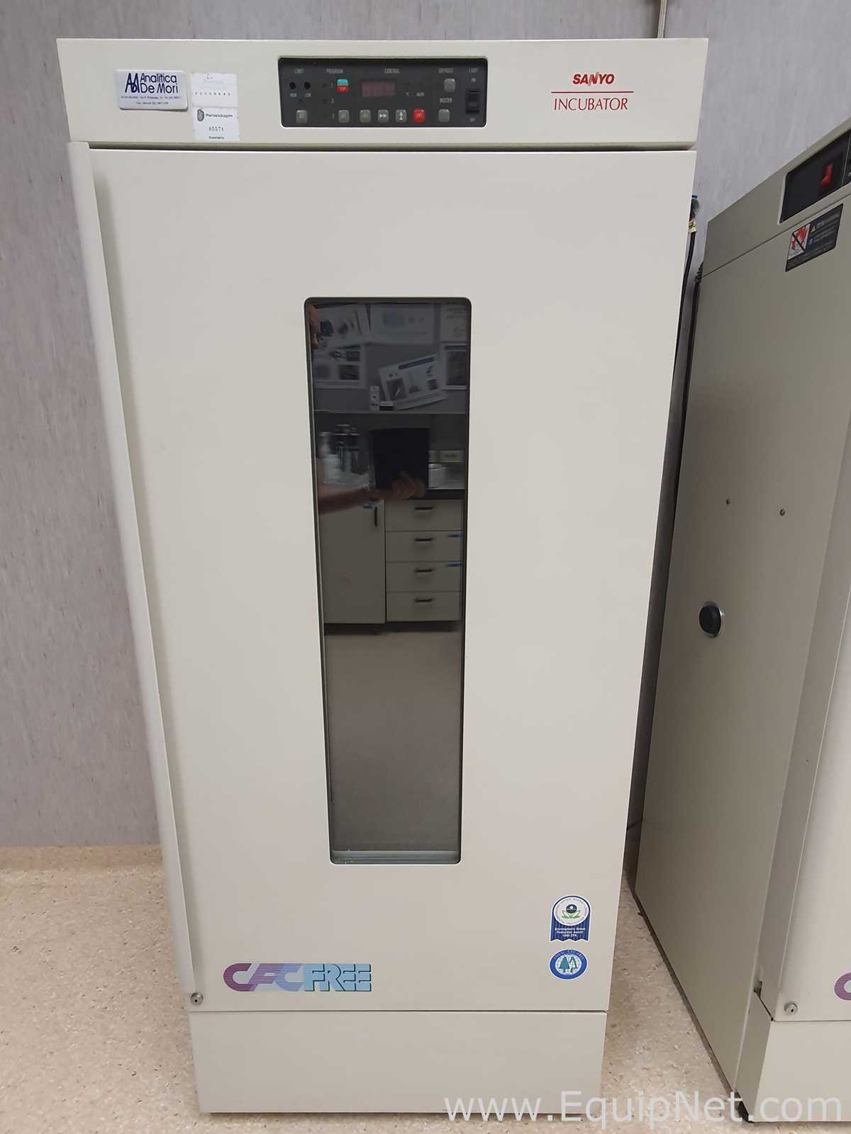 Sanyo MIR-253 Incubator