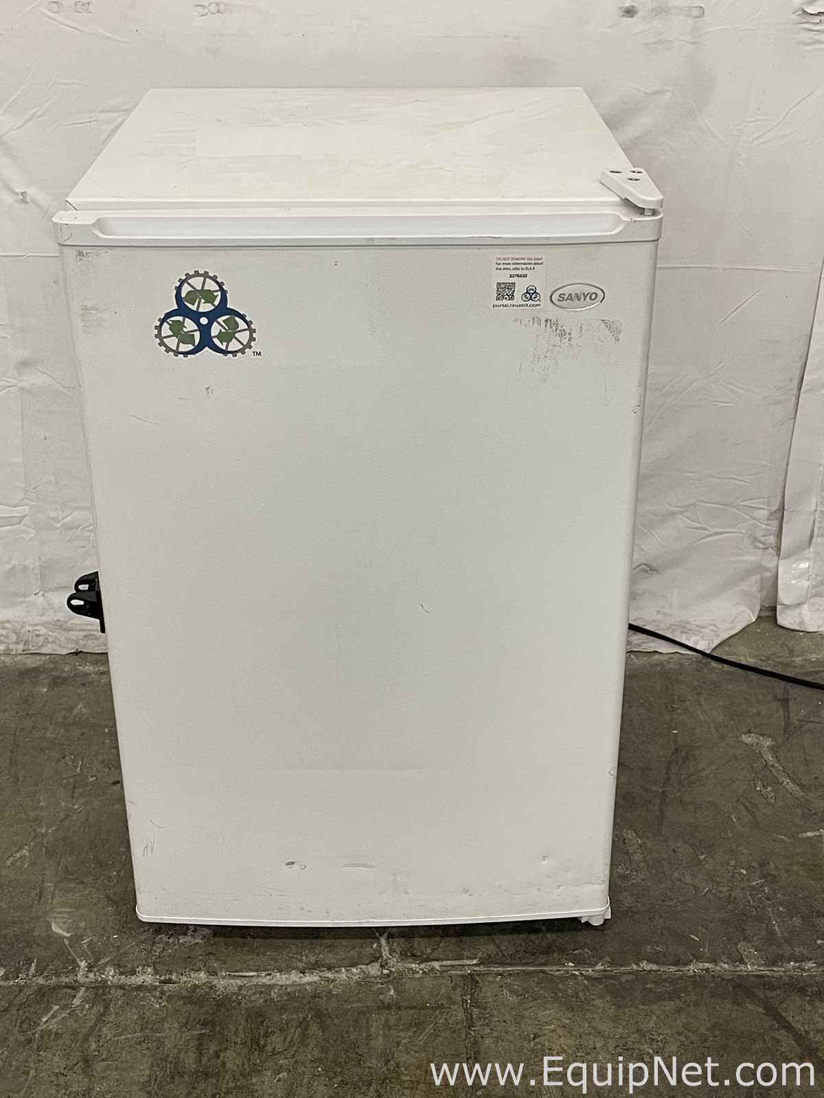 Sanyo HF-5017 Refrigerator