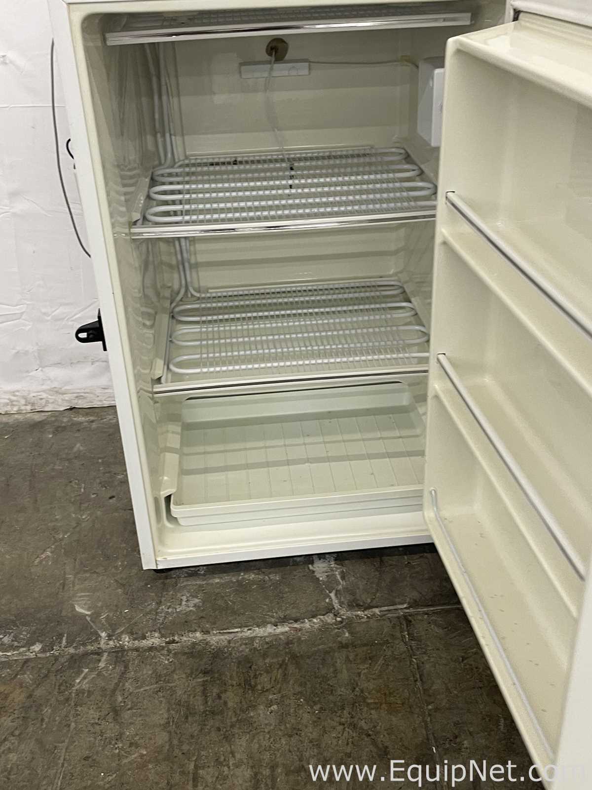Sanyo HF-5017 Refrigerator