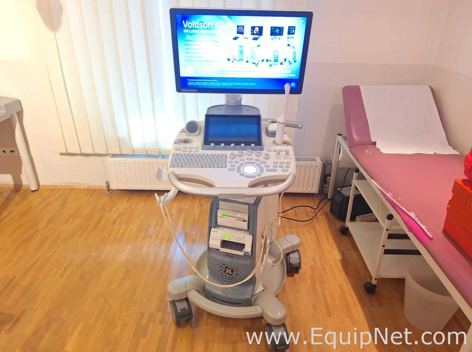 GE Voluson S10 Ultrasound System with Rab6-RS and IC9-RS Transducers