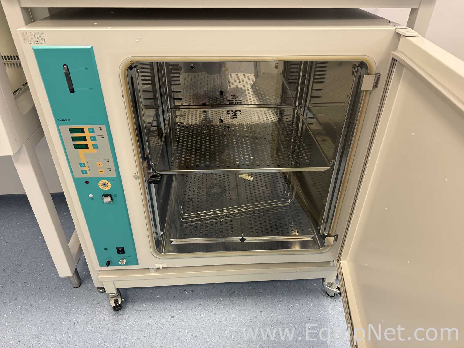 Incubadora Thermo Scientific BBD 6220