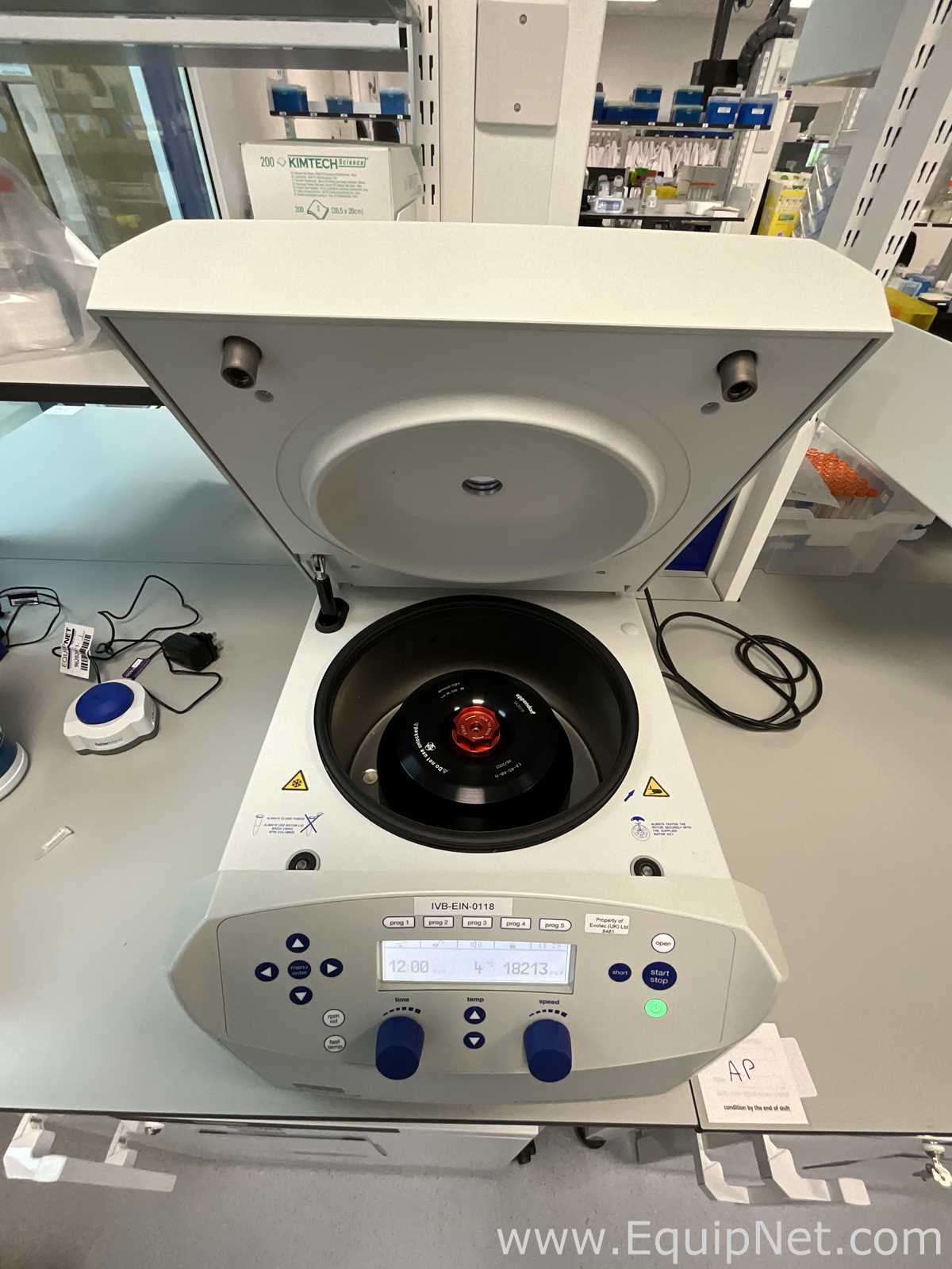 Centrífuga para Laboratórios Eppendorf 5430 R