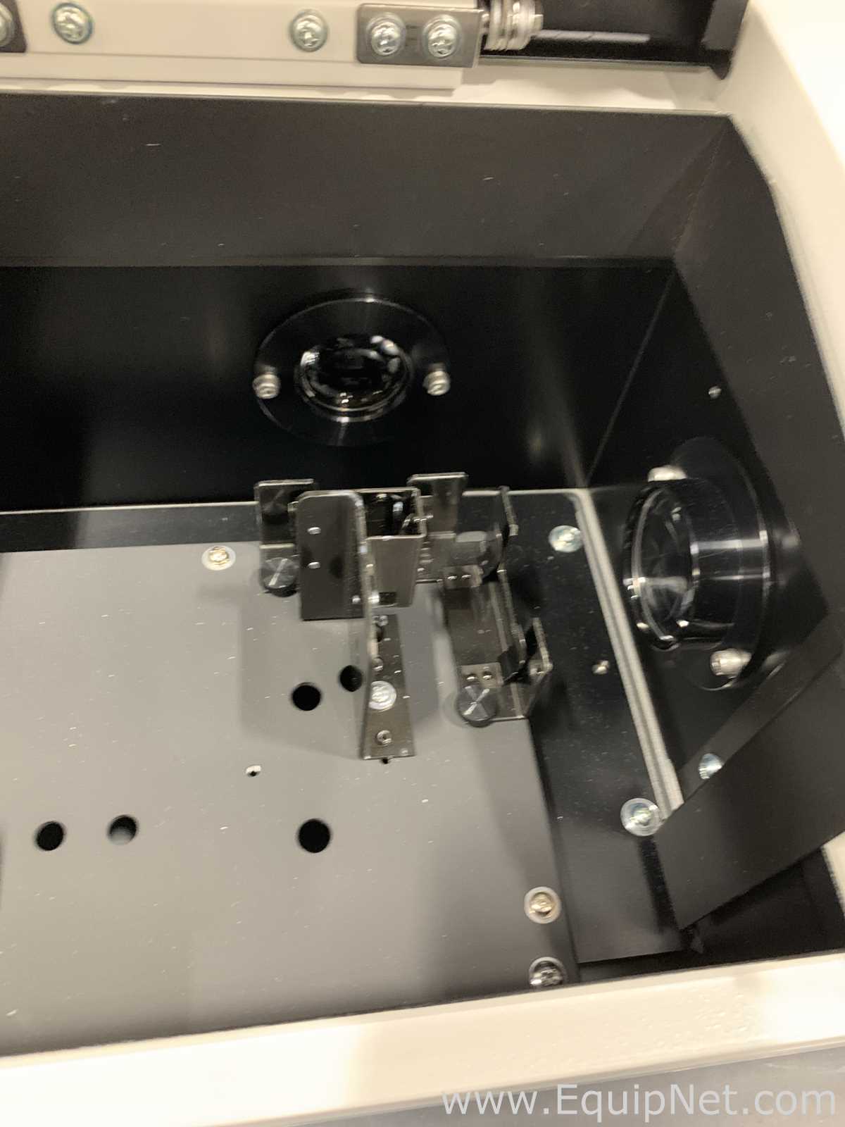 Hitachi F-7000 Spectrophotometer