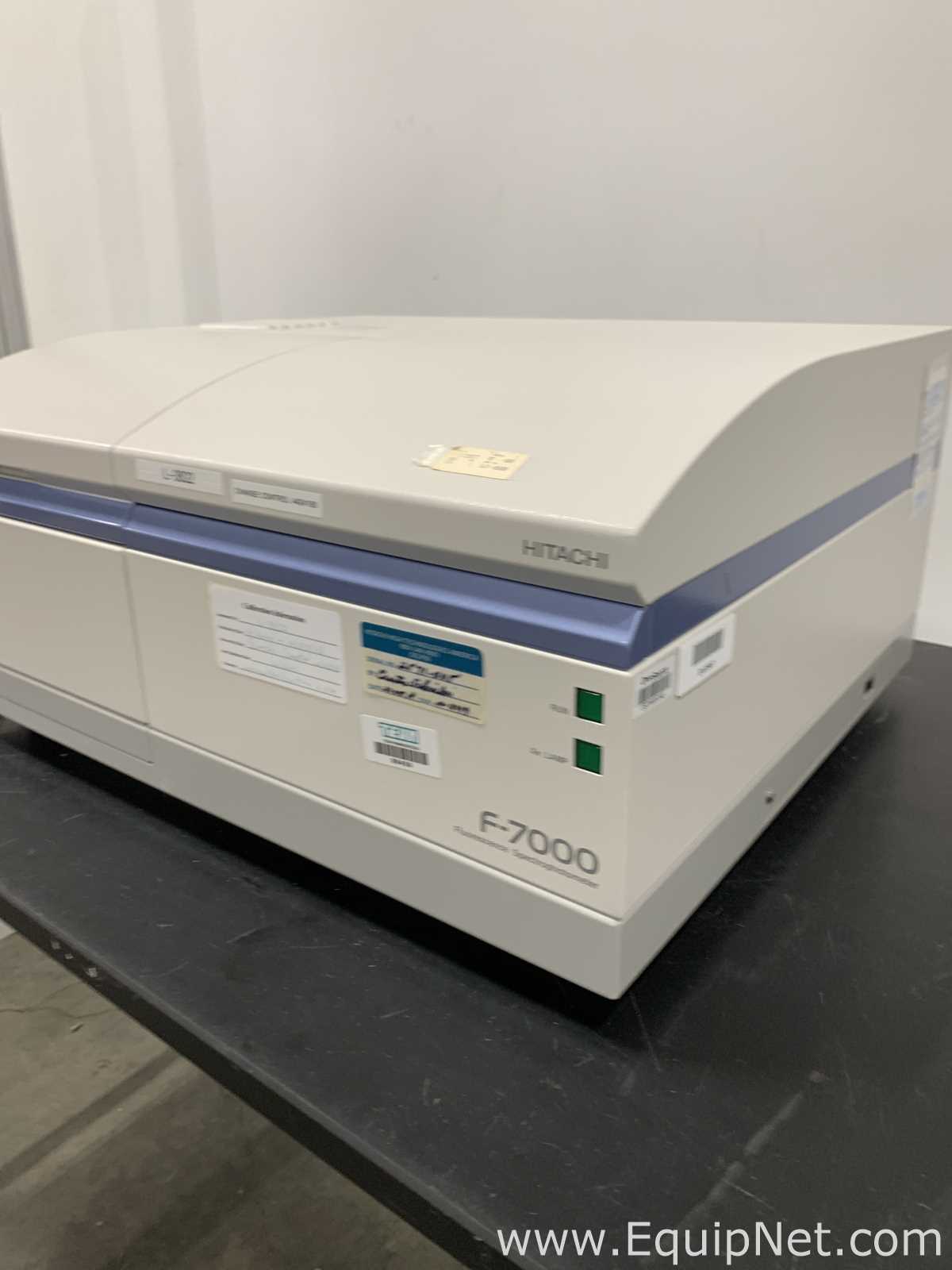 Hitachi F-7000 Spectrophotometer