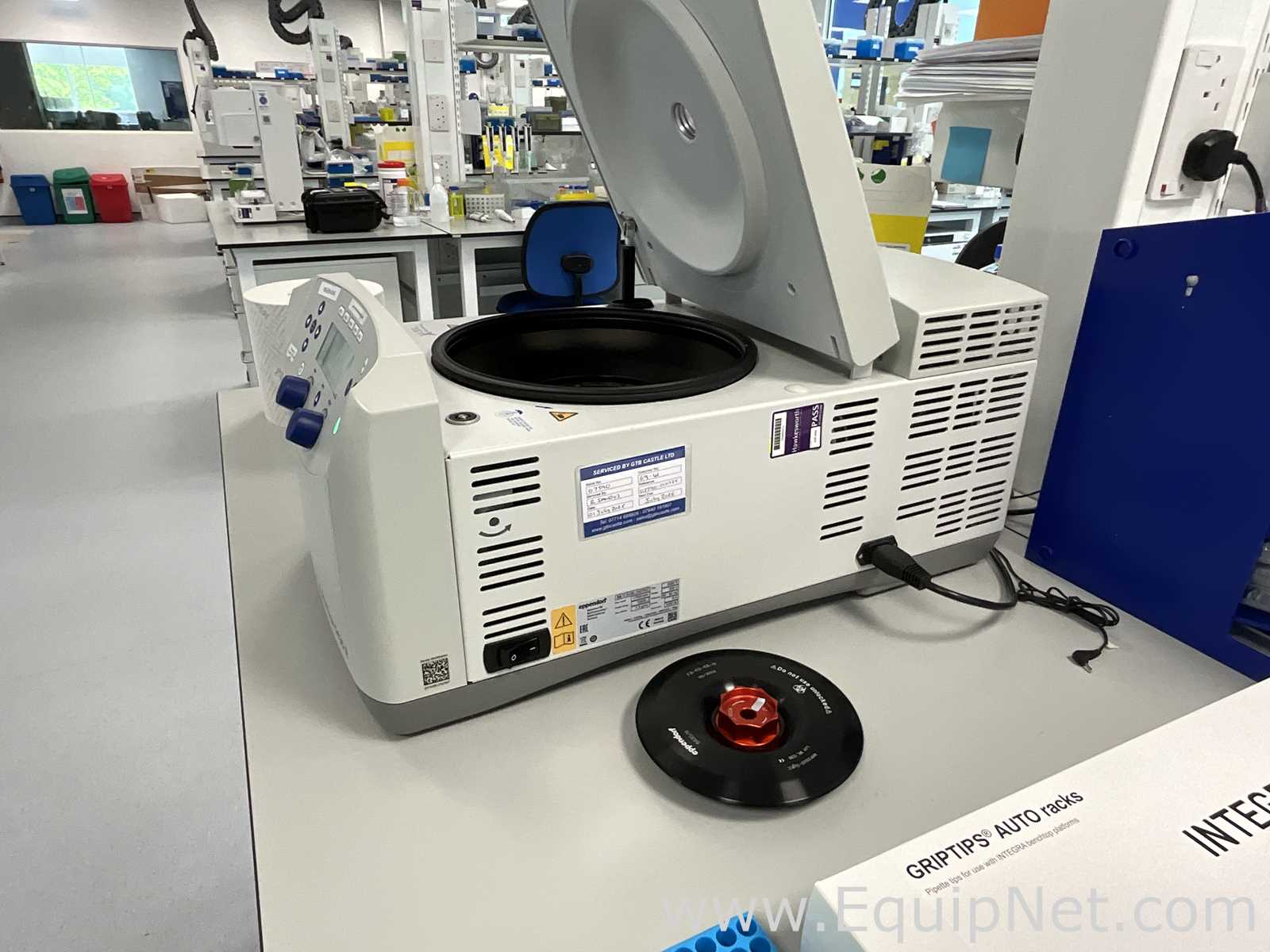 Eppendorf 5430 R Refrigerated Laboratory Centrifuge