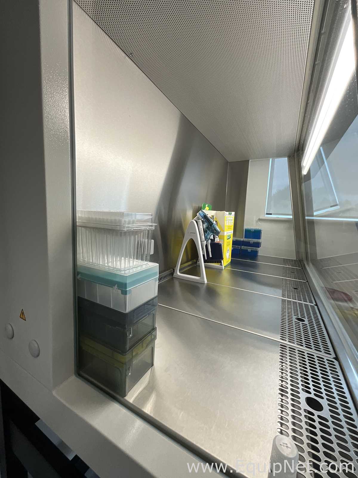 Thermo Scientific Herasafe 2025 1.5 Class II Biological Safety Cabinet