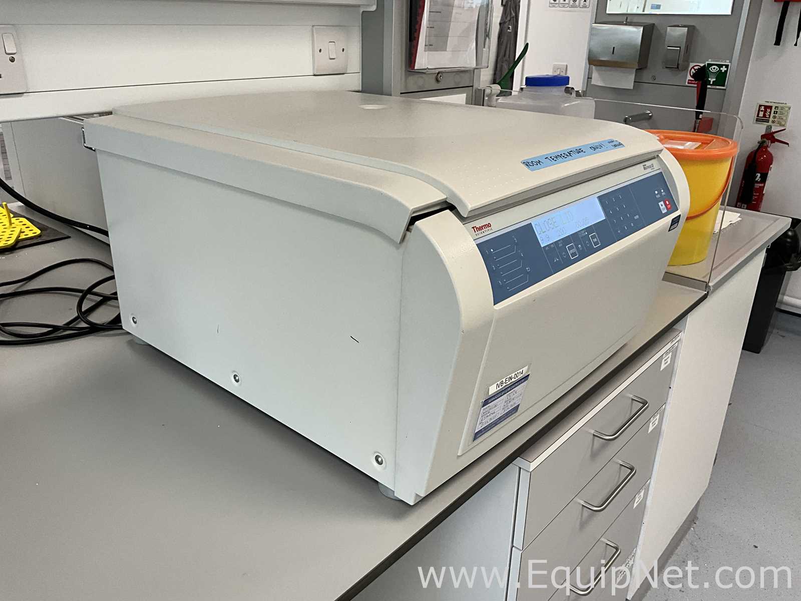 Thermo Fisher Scientific Heraeus Multifuge X3 Laboratory Centrifuge