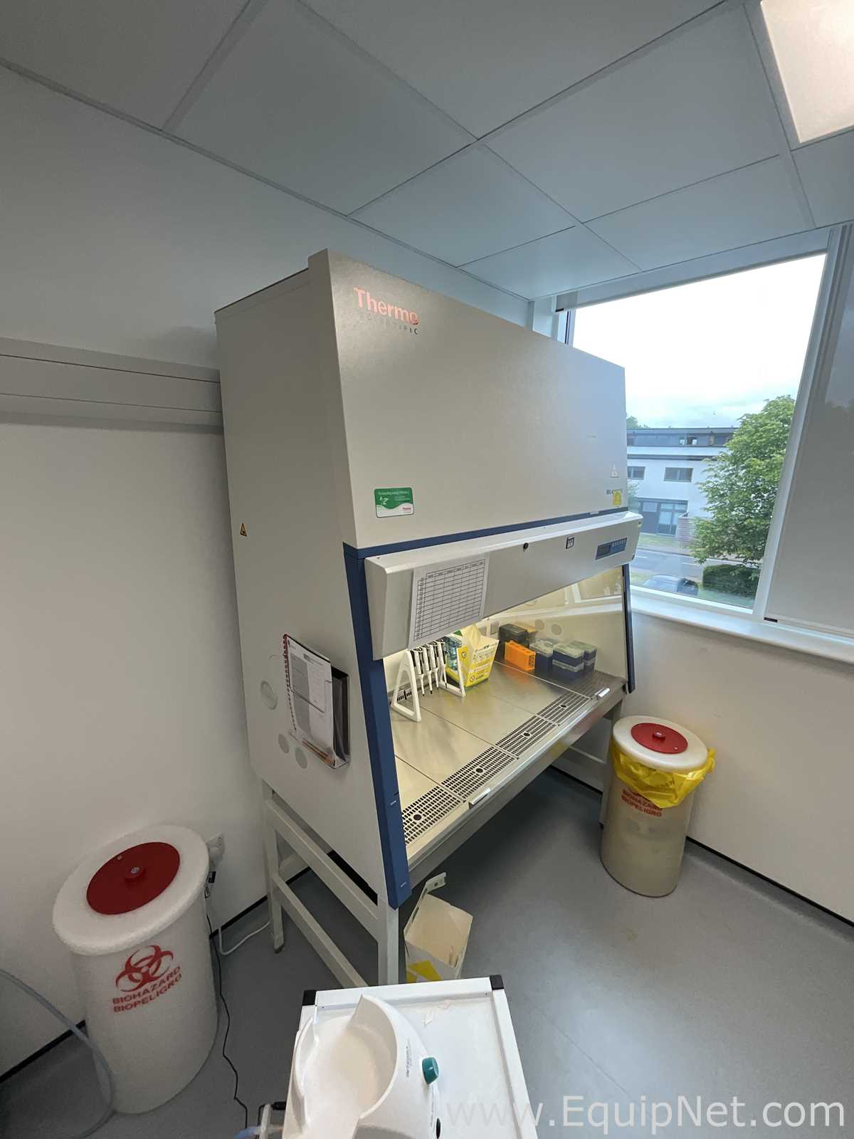 Thermo Scientific MSC Advantage 1.5 Class II Biological Safety Cabinet