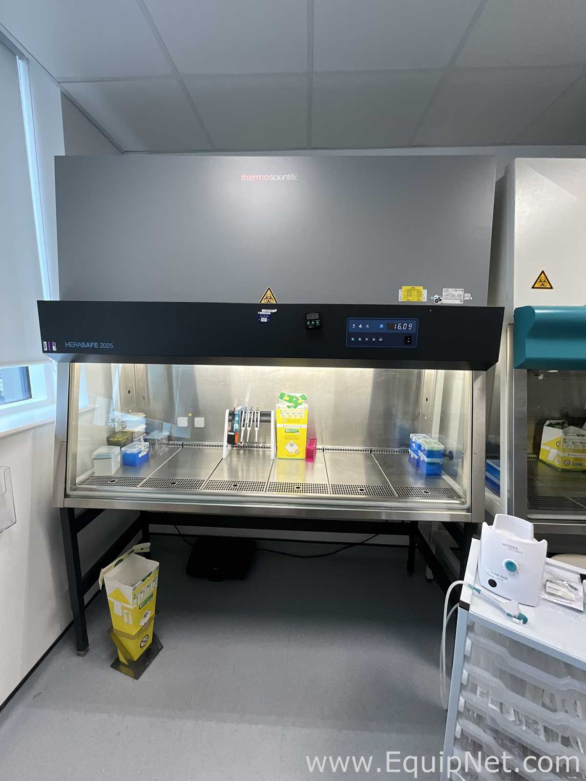 Thermo Scientific Herasafe 2025 1.8 Class II Biological Safety Cabinet