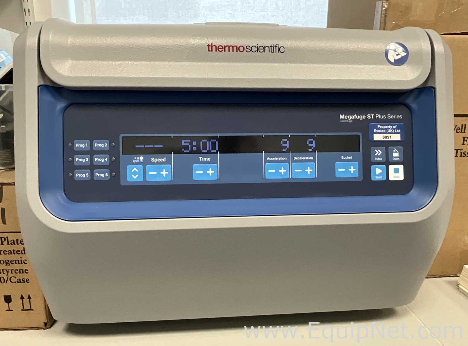 Thermo Fisher Scientific Megafuge ST1 Plus Laboratory Centrifuge