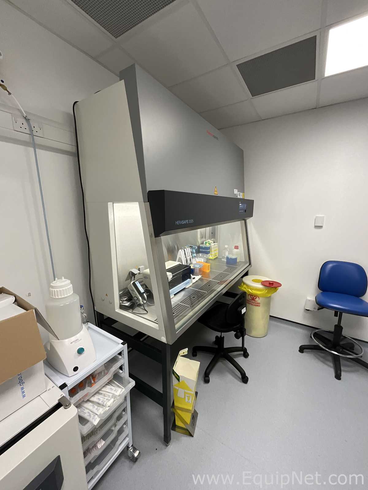 Cabine de Segurança Biológica Thermo Scientific Herasafe 2025 1.8