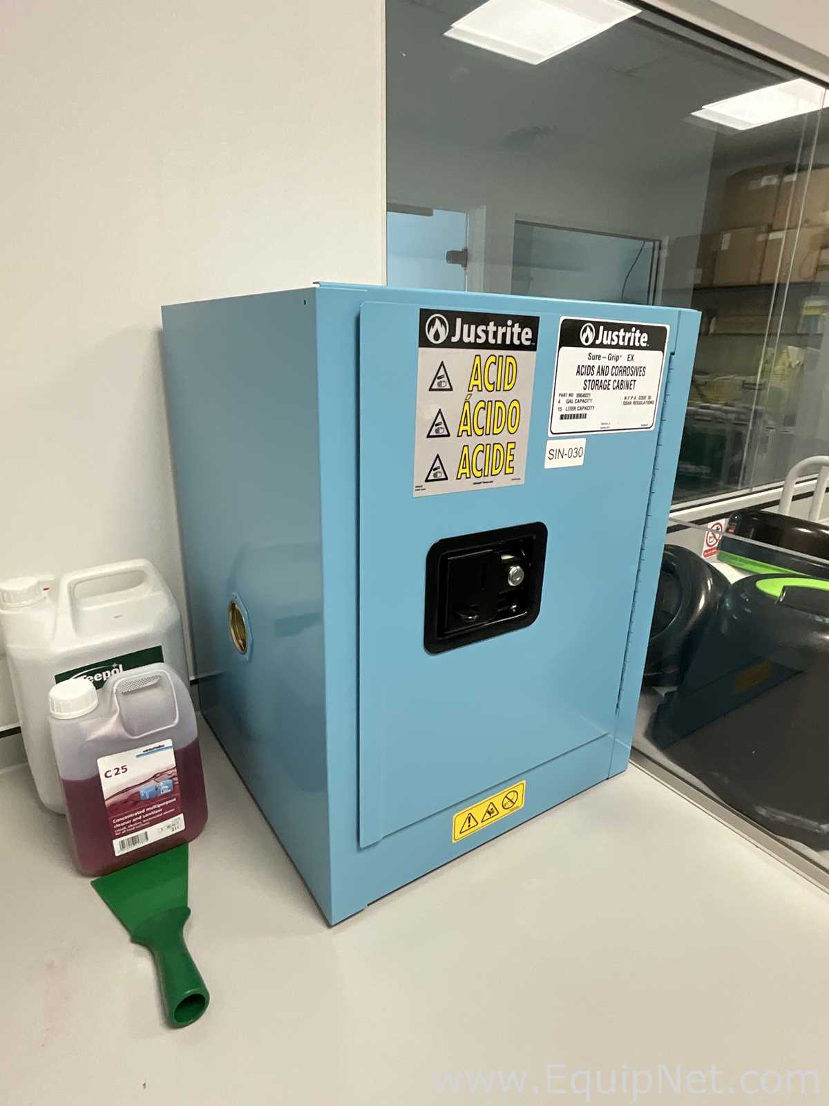 Justrite 15 Litre Hazardous Chemical Storage Cabinet