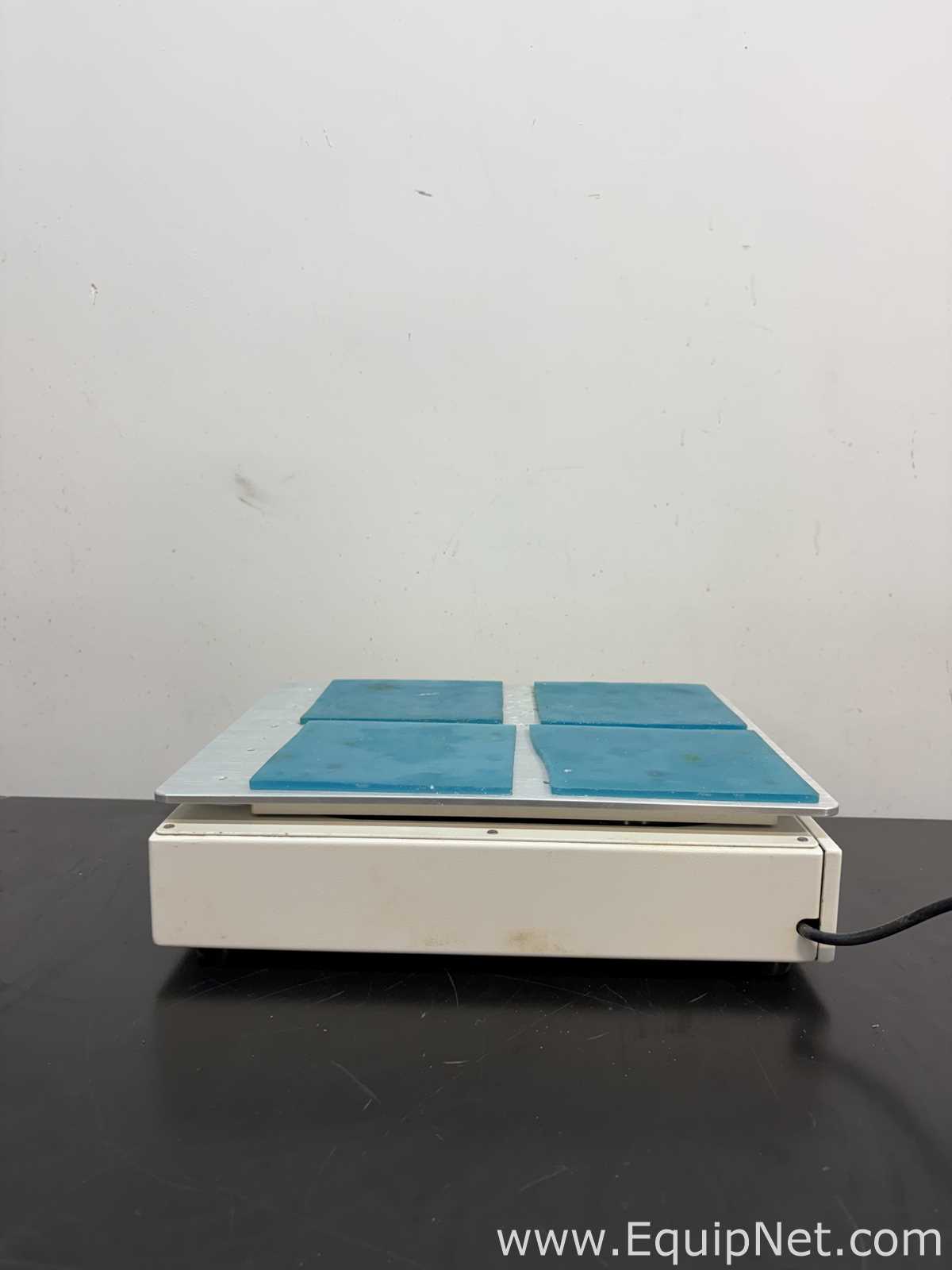 Thermo Scientific 88881101 MaxQ 2000 CO2 Plus Benchtop Orbital Shaker