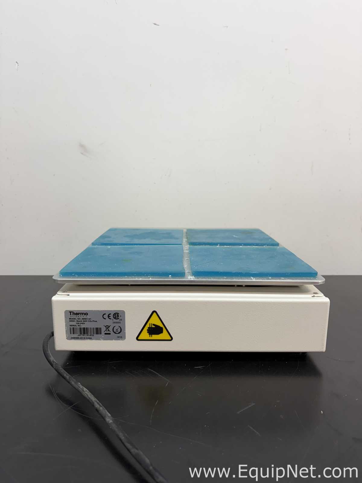 Thermo Scientific 88881101 MaxQ 2000 CO2 Plus Benchtop Orbital Shaker