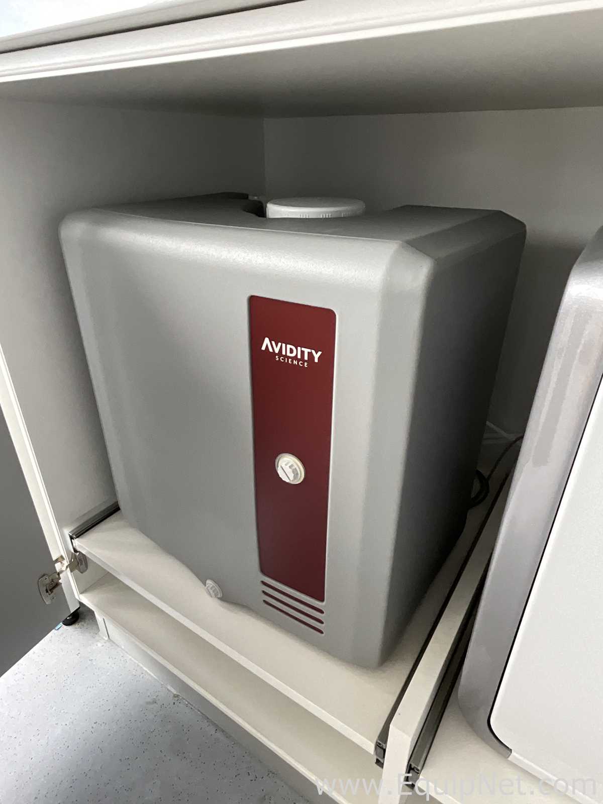Avidity Science Duo-R Laboratory Purified Water Generation Storage and Dispensing System