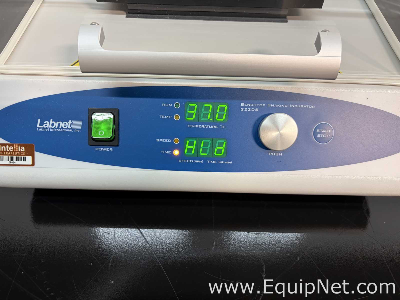 LabNet I-5222-DS Bench Top Shaking Incubator