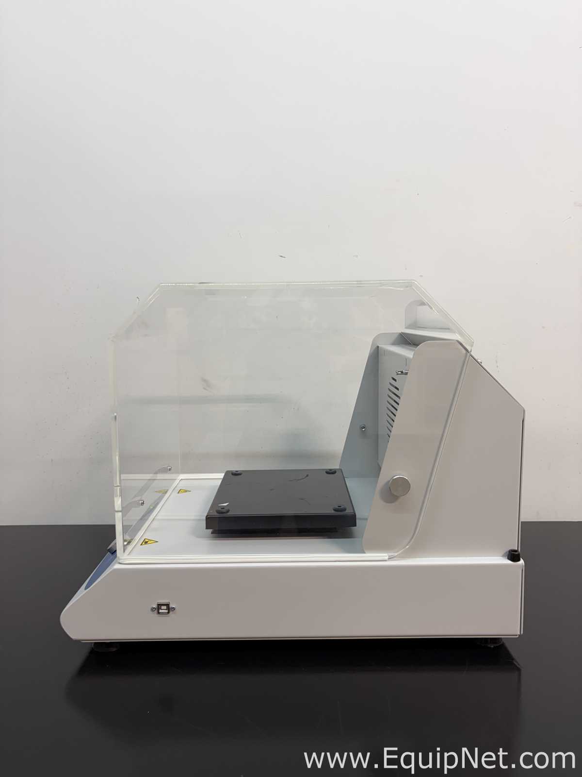 LabNet I-5222-DS Bench Top Shaking Incubator