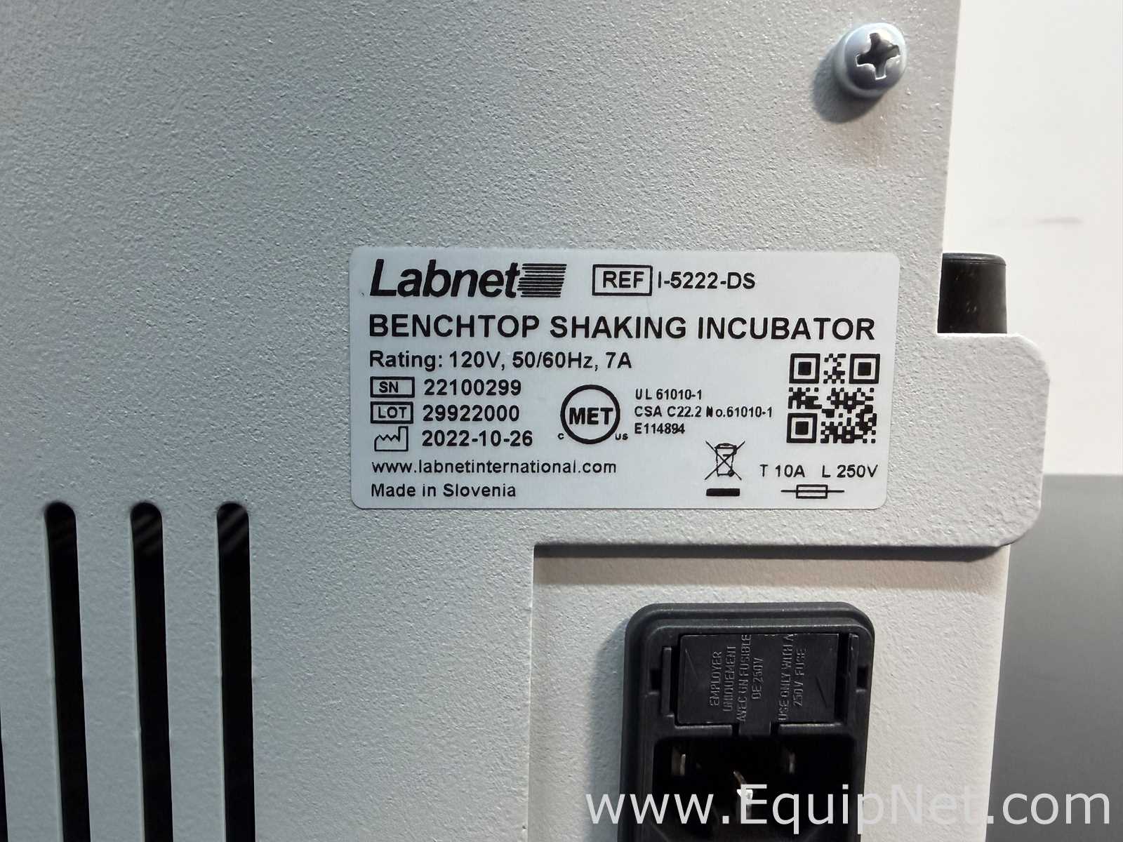 LabNet I-5222-DS Bench Top Shaking Incubator