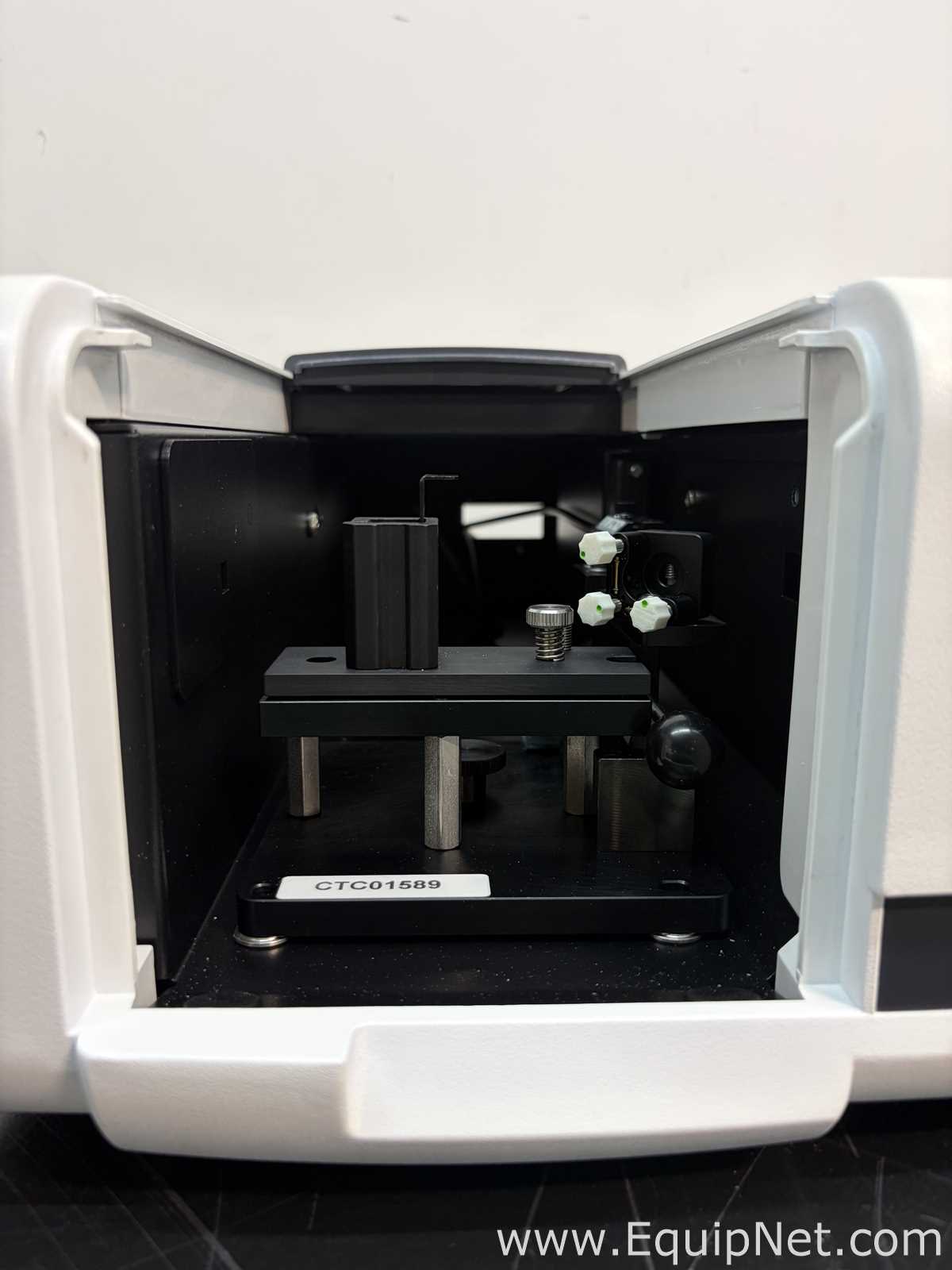 Agilent G6860A Cary 60 UV Vis Spectrophotometer with SoloVPE Spectroscopy