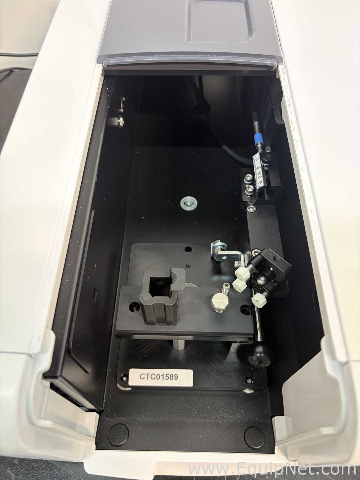 Agilent G6860A Cary 60 UV Vis Spectrophotometer with SoloVPE Spectroscopy