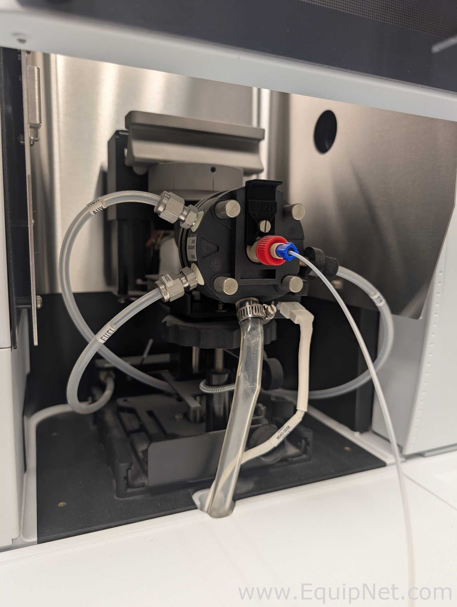 PerkinElmer AAnalyst 400 Atomic Absorption Spectrometer