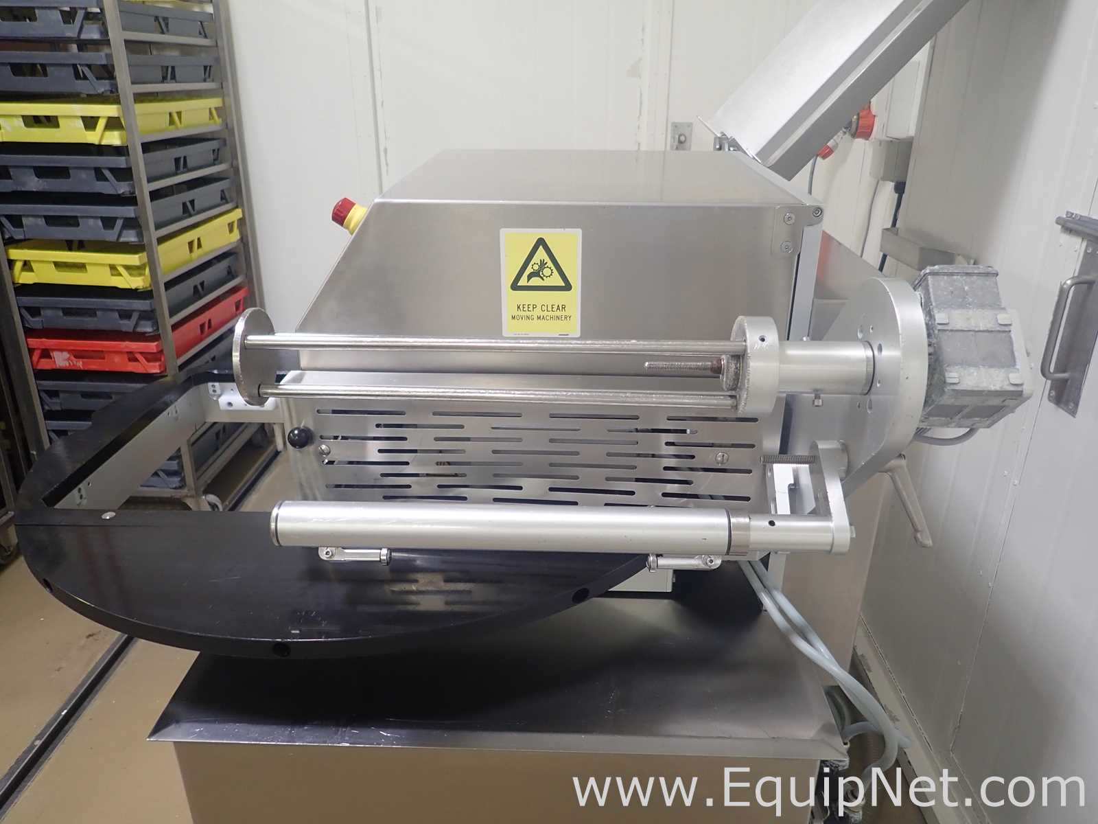 Variovac Rotarius Tray Sealer