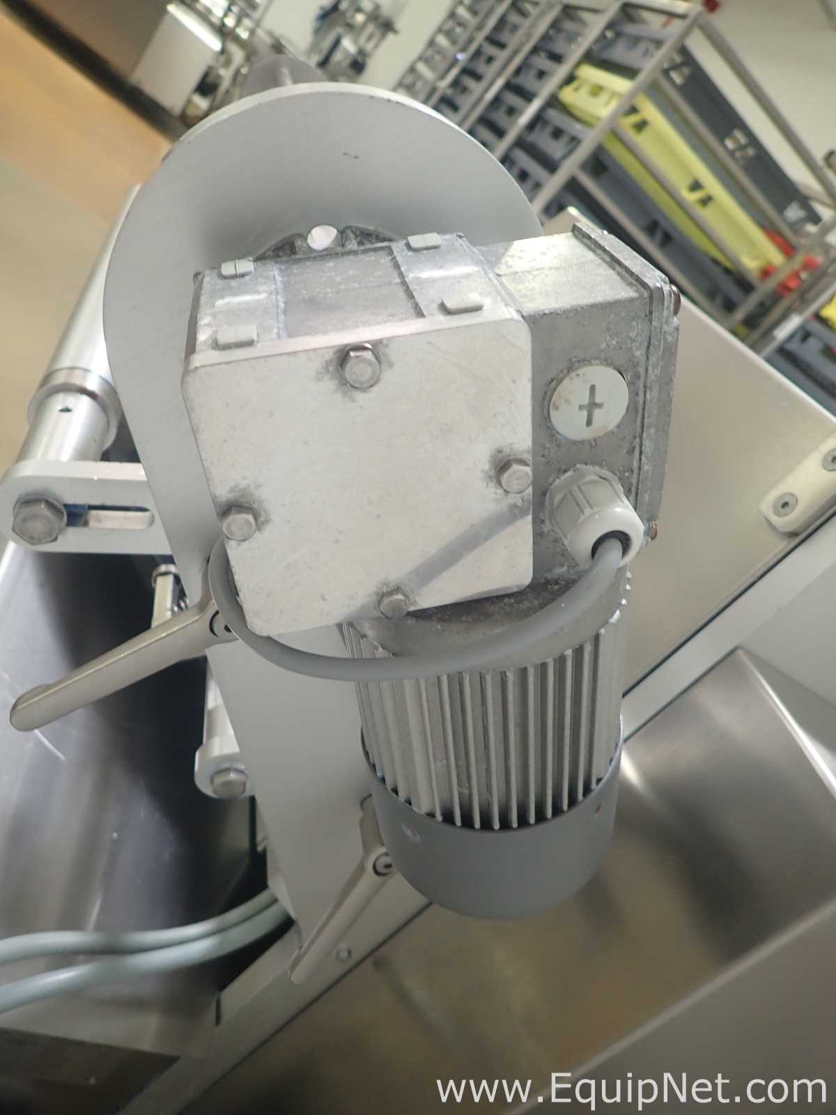 Variovac Rotarius Tray Sealer