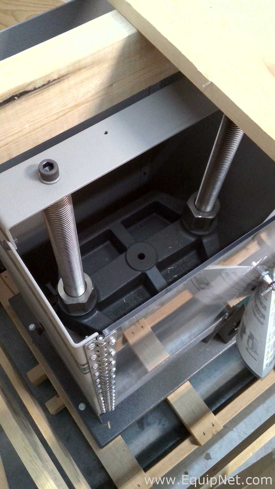 Carver 3890.1NE0000 Hydraulic Press with Auto Series NE Controller
