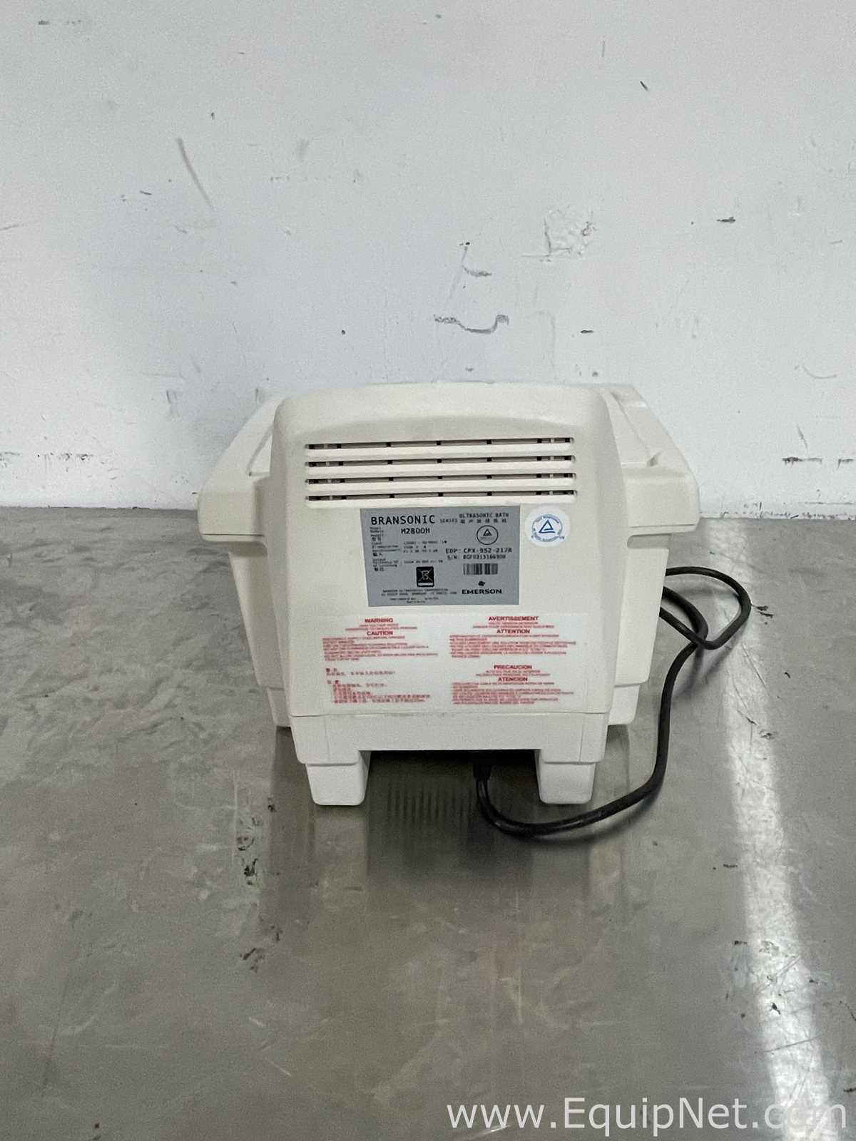 Banho Maria e Circulador Emerson M2800