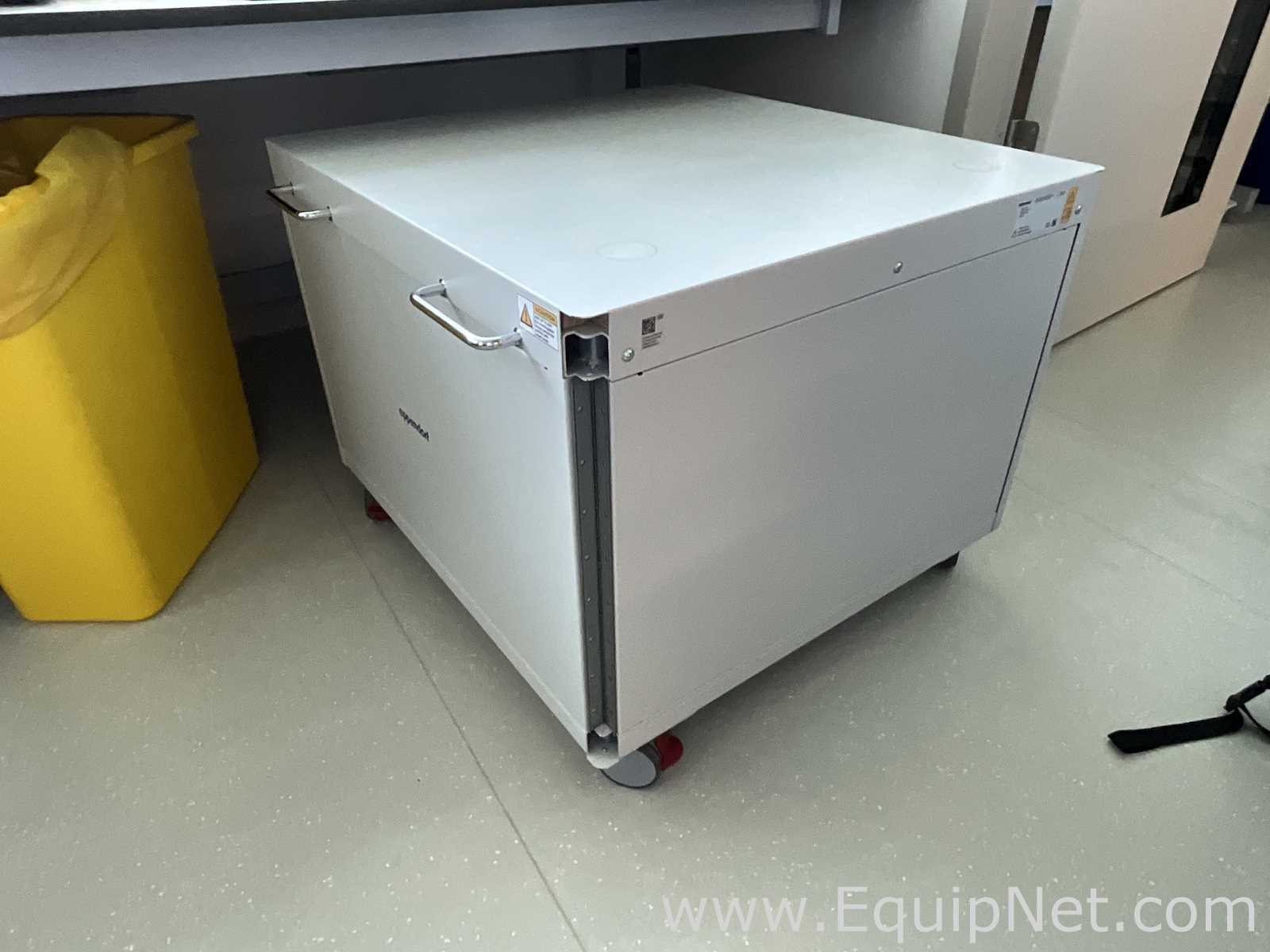 Eppendorf MT600 Mobile Centrifuge Table