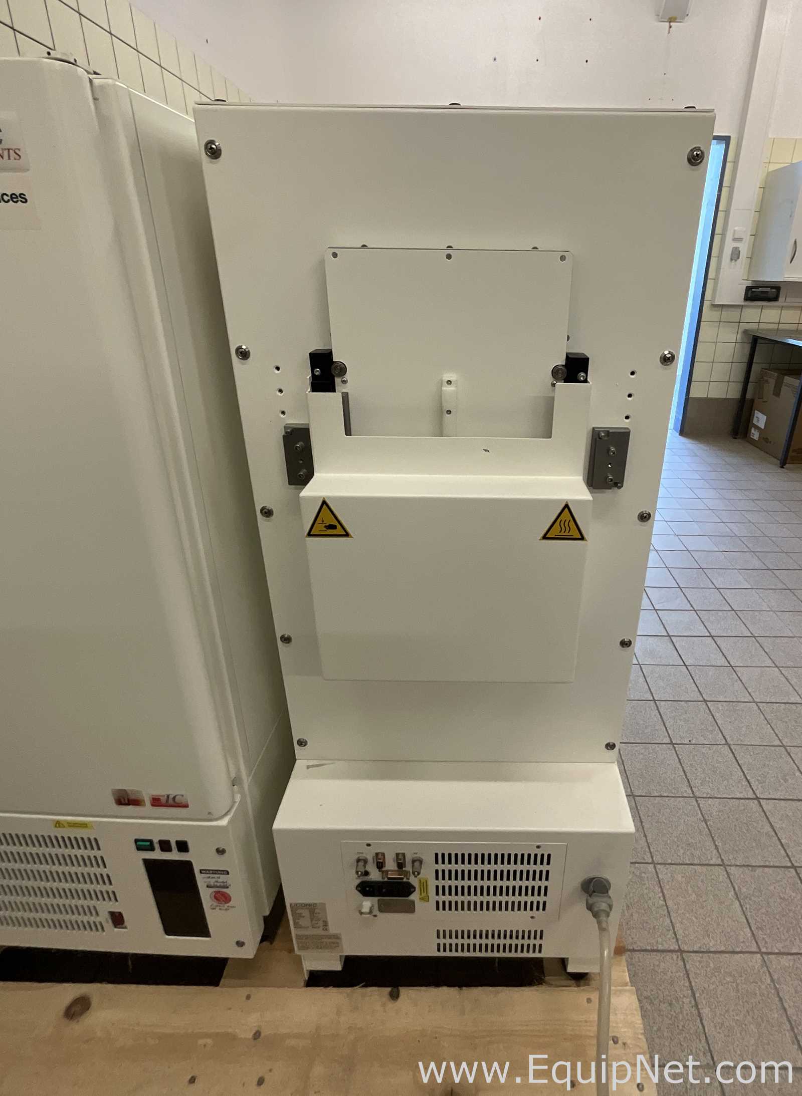 LiCONic Instruments STX40 HRSA Automated Microplate Incubator