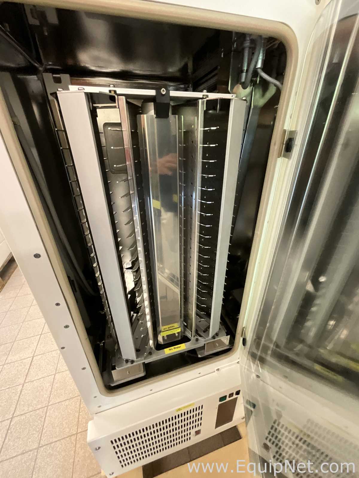LiCONic Instruments STX40 HRSA Automated Microplate Incubator