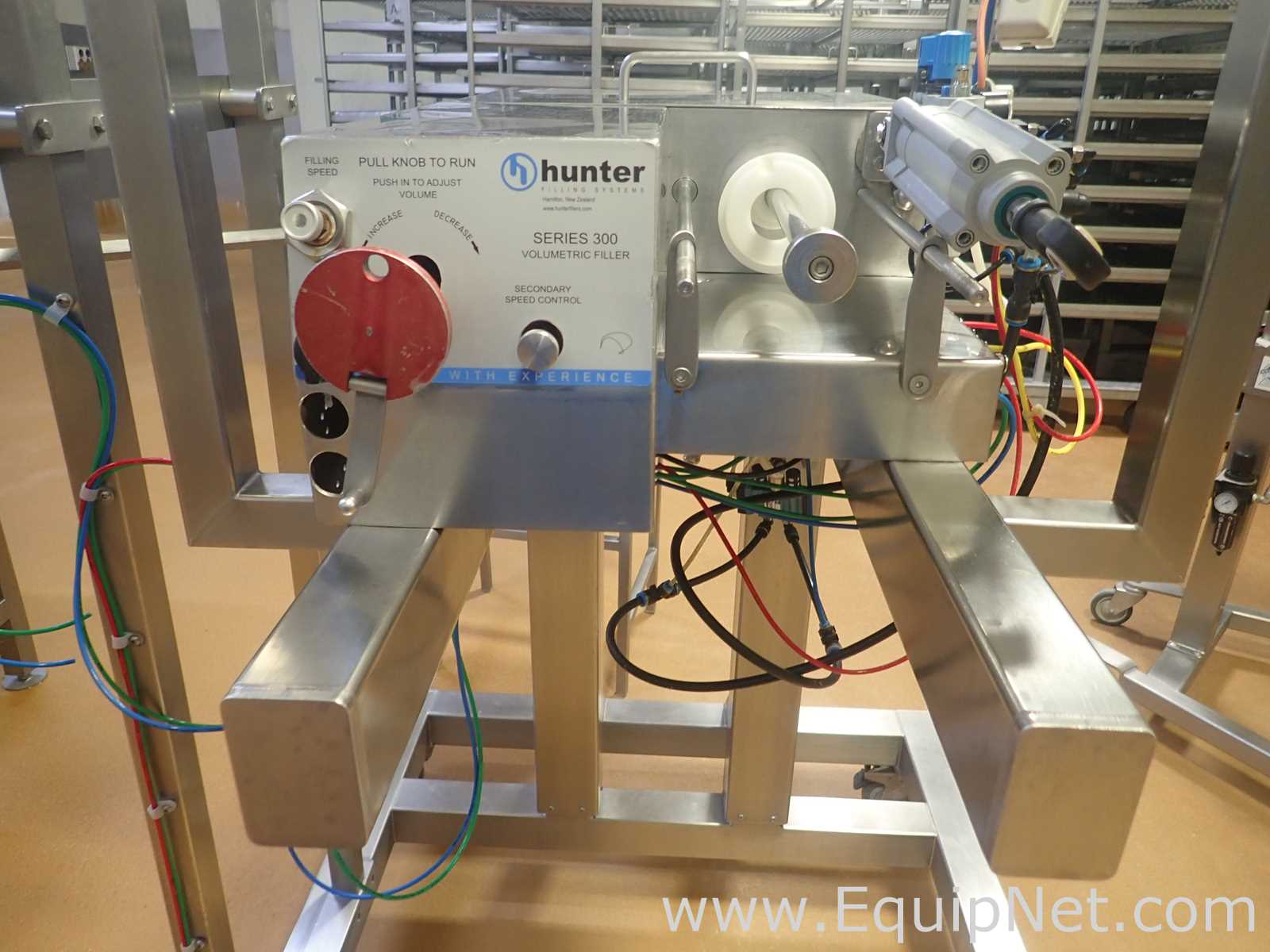 Hunter Filling Systems Series 300 Volumetric Filler
