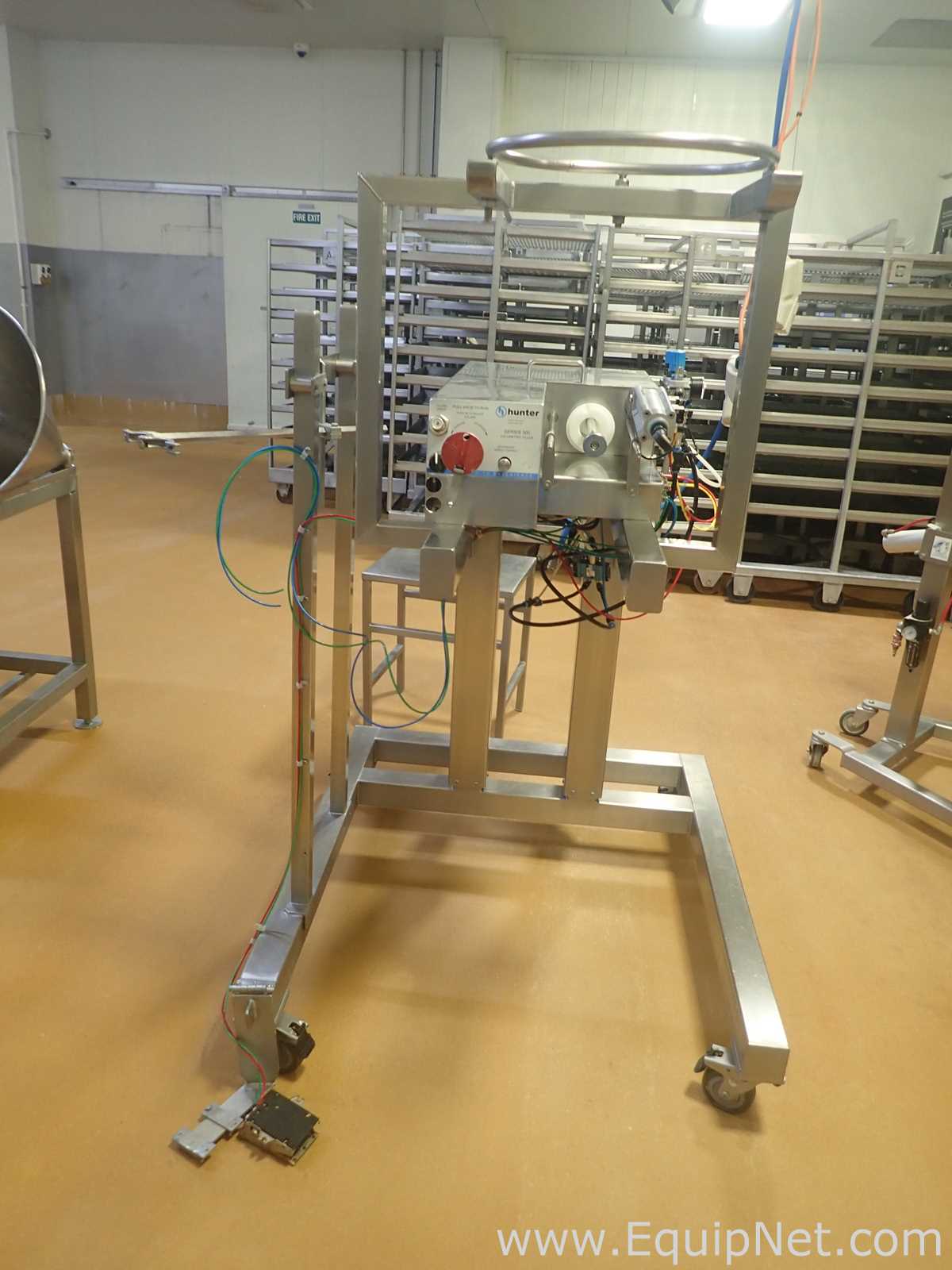 Hunter Filling Systems Series 300 Volumetric Filler