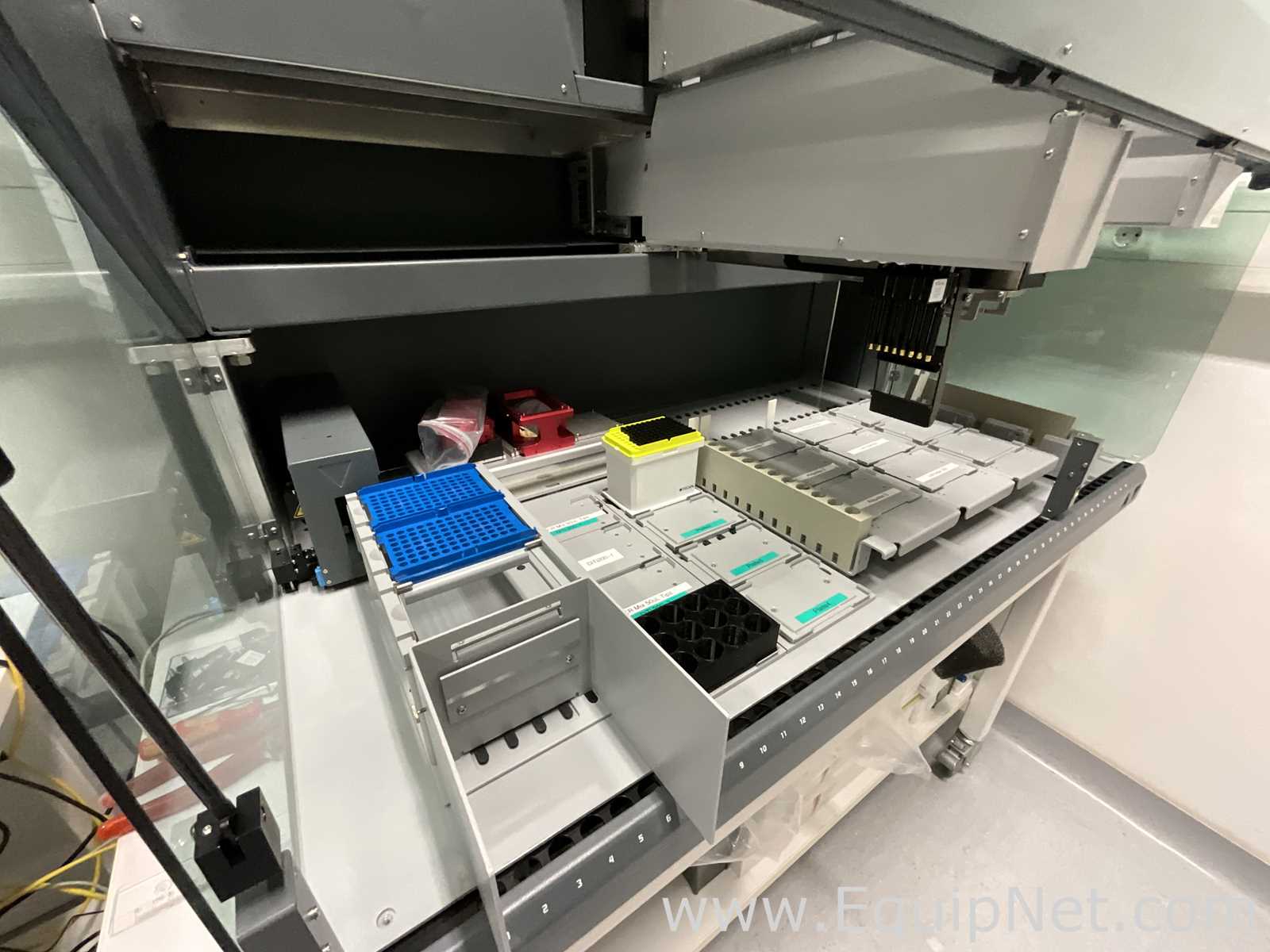 Tecan Freedom EVO Liquid Handling Workstation
