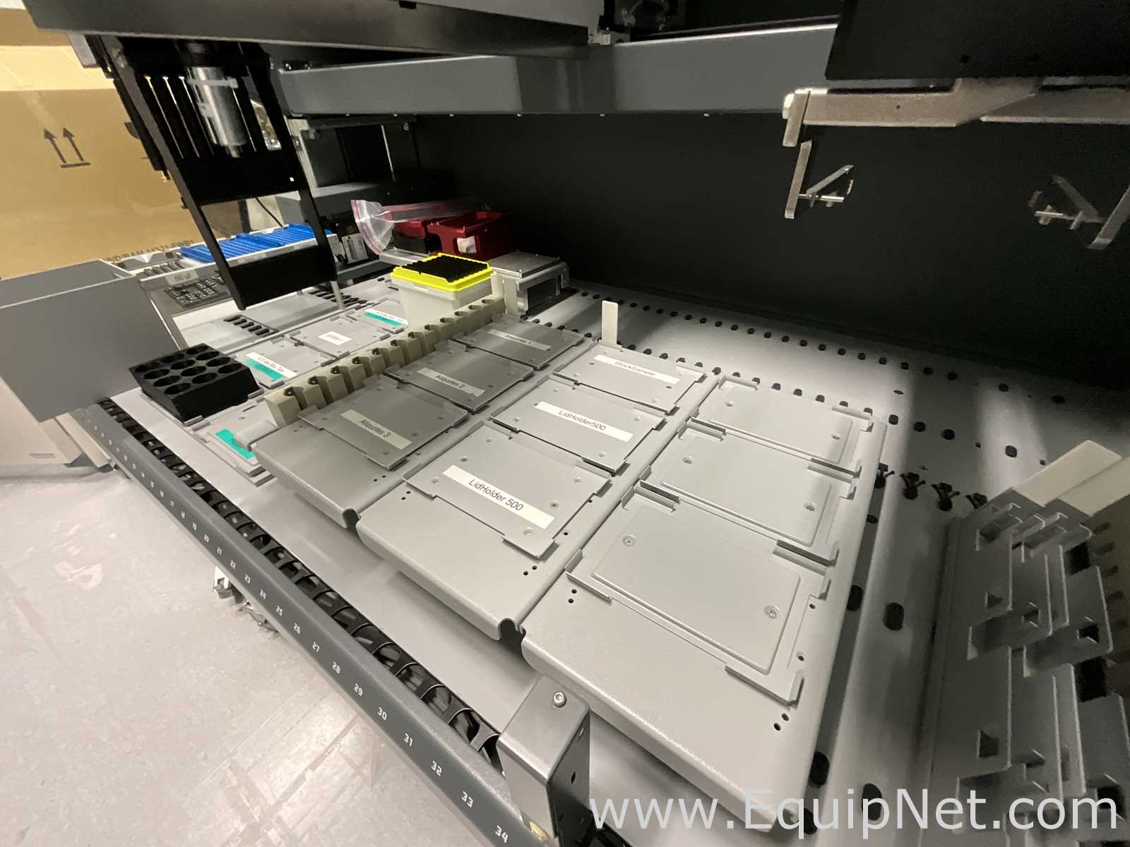 Tecan Freedom EVO Liquid Handling Workstation