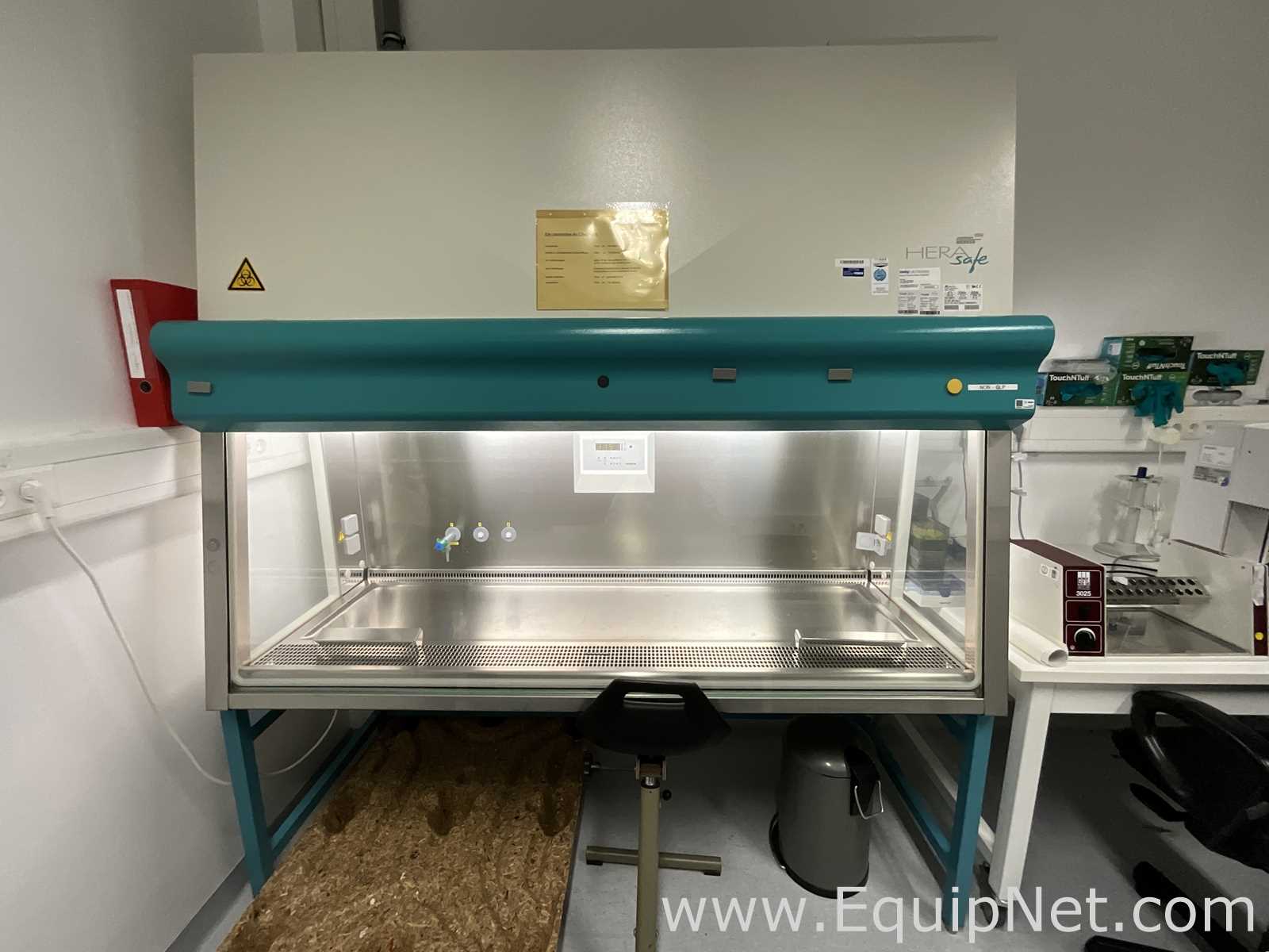 Kendro Herasafe KS18 Fume Hood