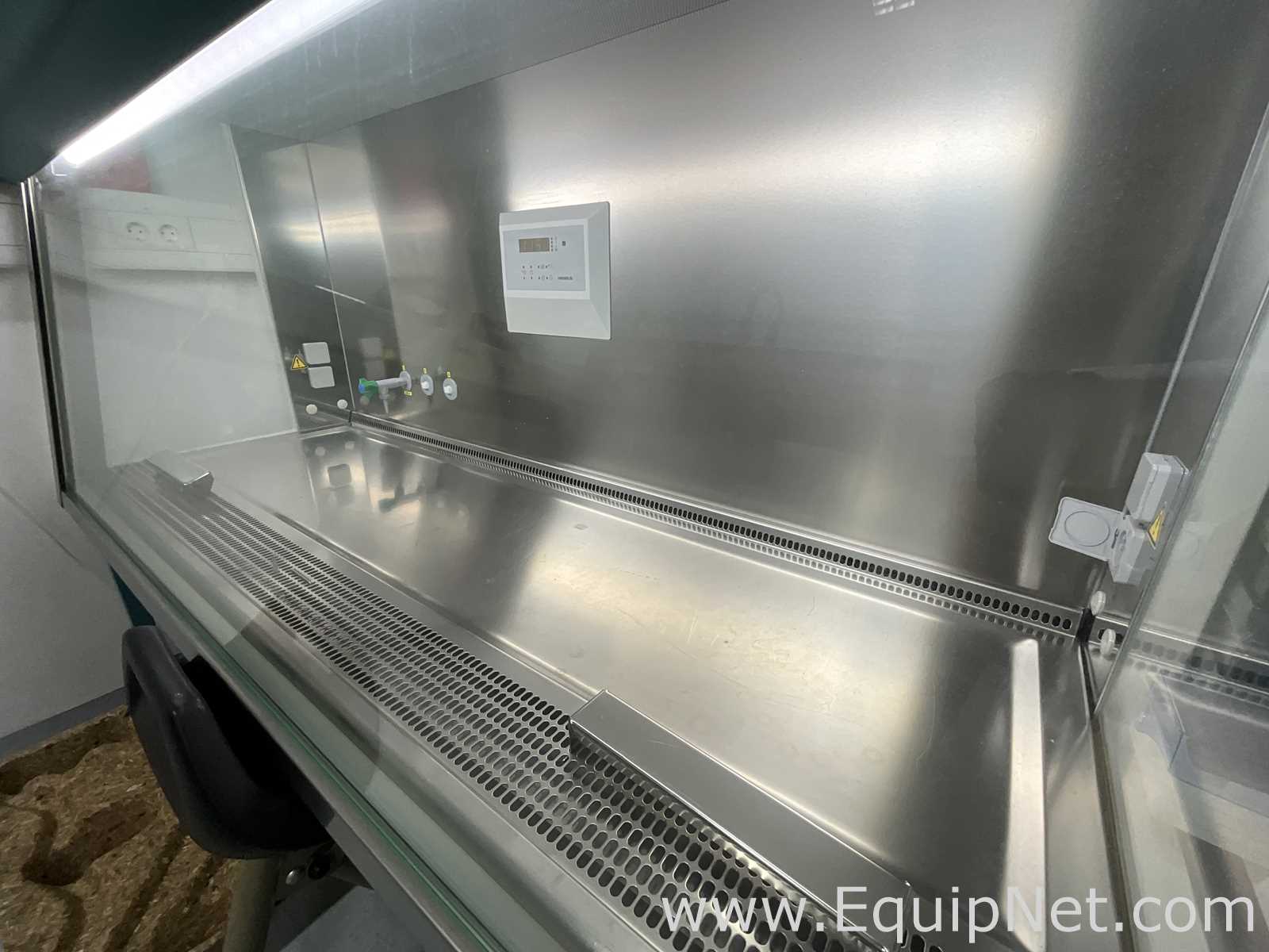 Kendro Herasafe KS18 Fume Hood
