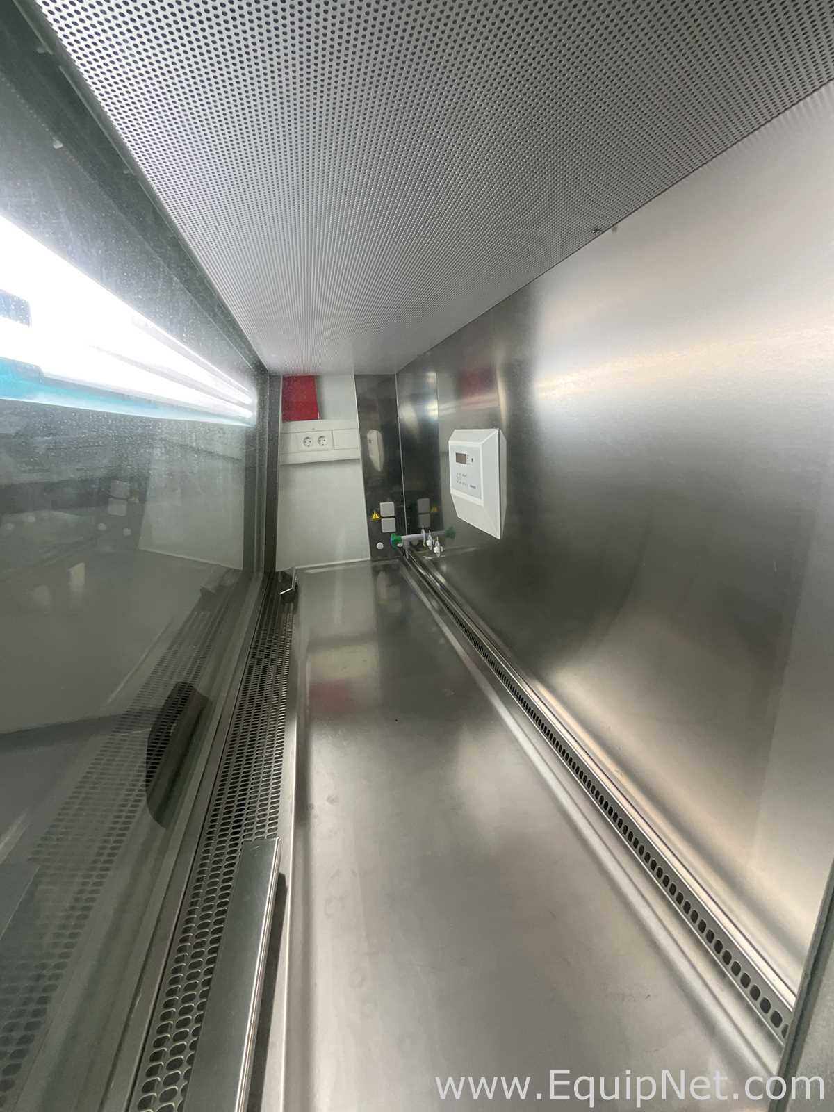 Kendro Herasafe KS18 Fume Hood
