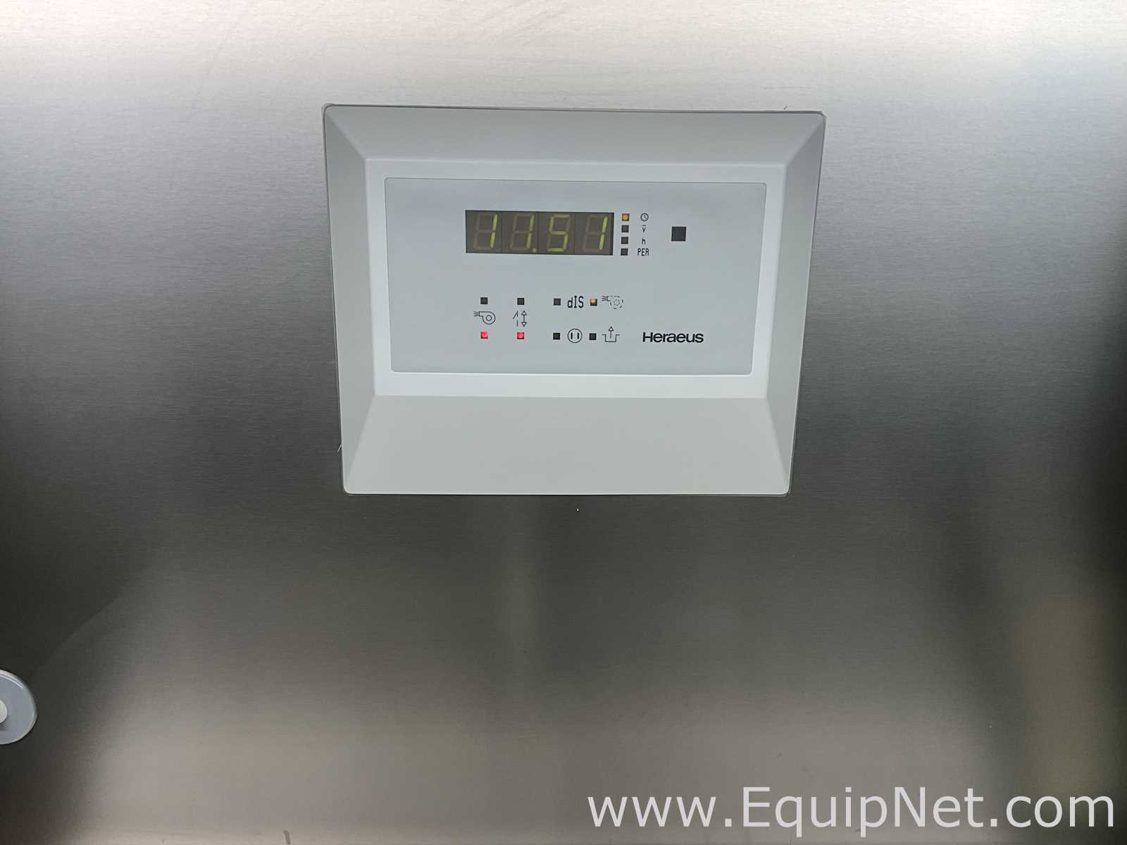 Kendro Herasafe KS18 Fume Hood